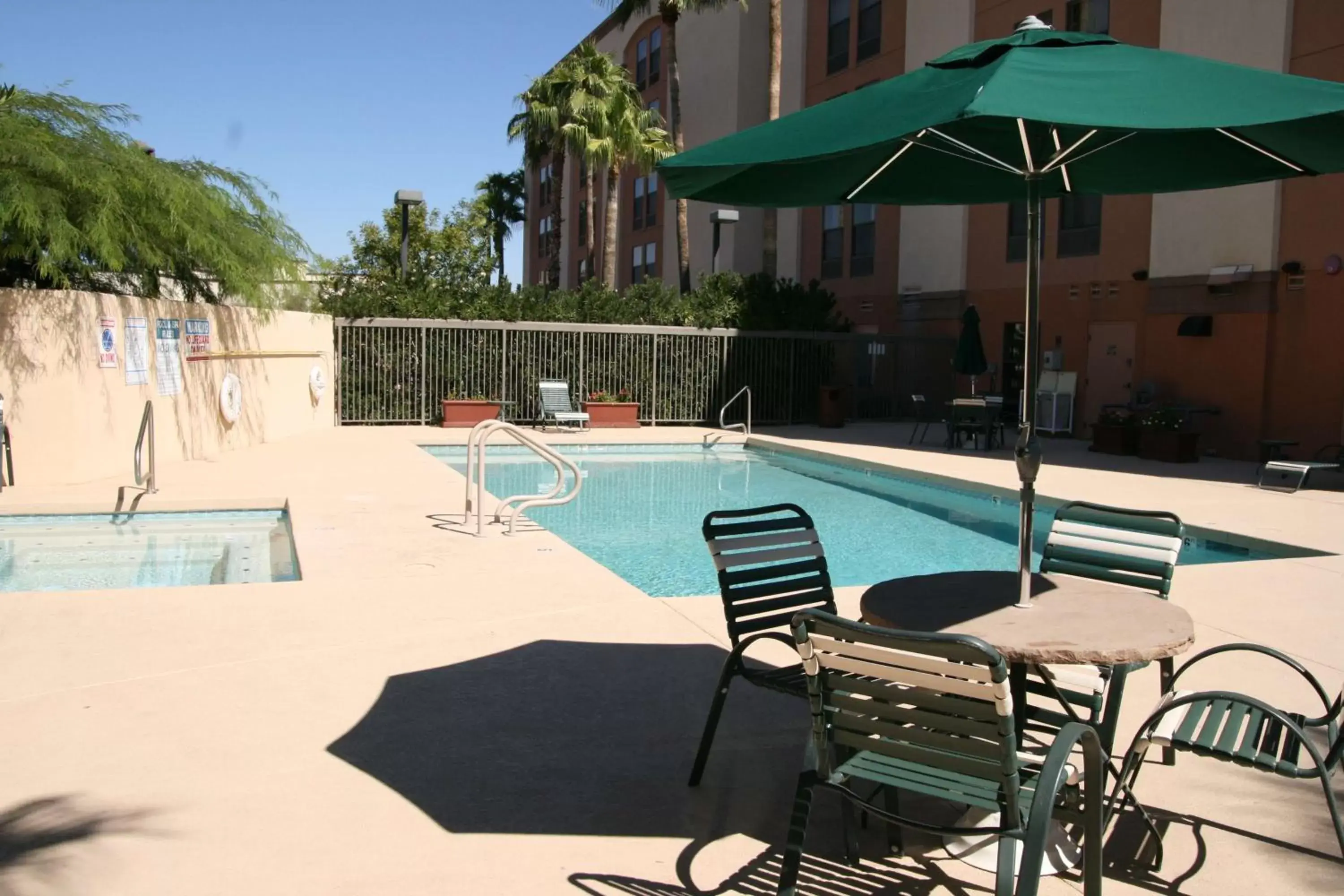 Pool view, Swimming Pool in Hampton Inn Glendale-Peoria