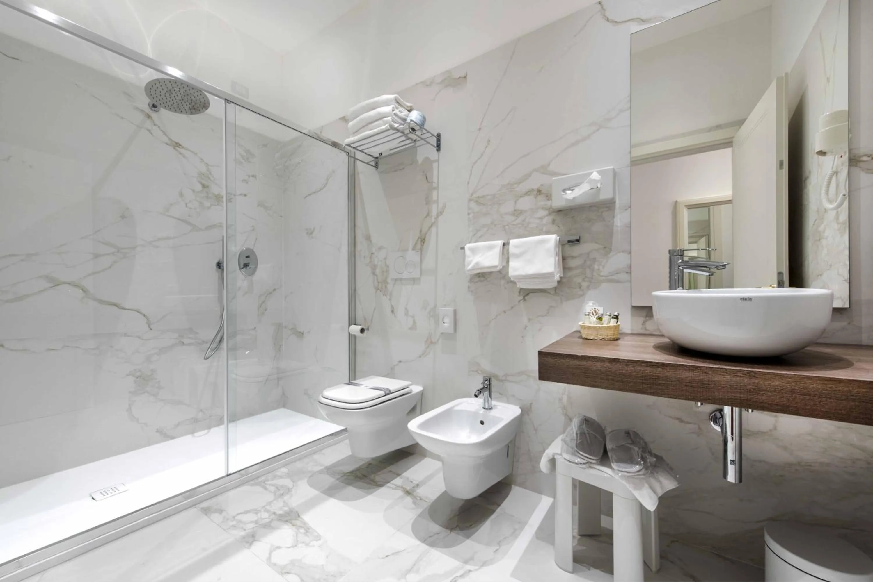 Bathroom in Hotel Vivit ***S