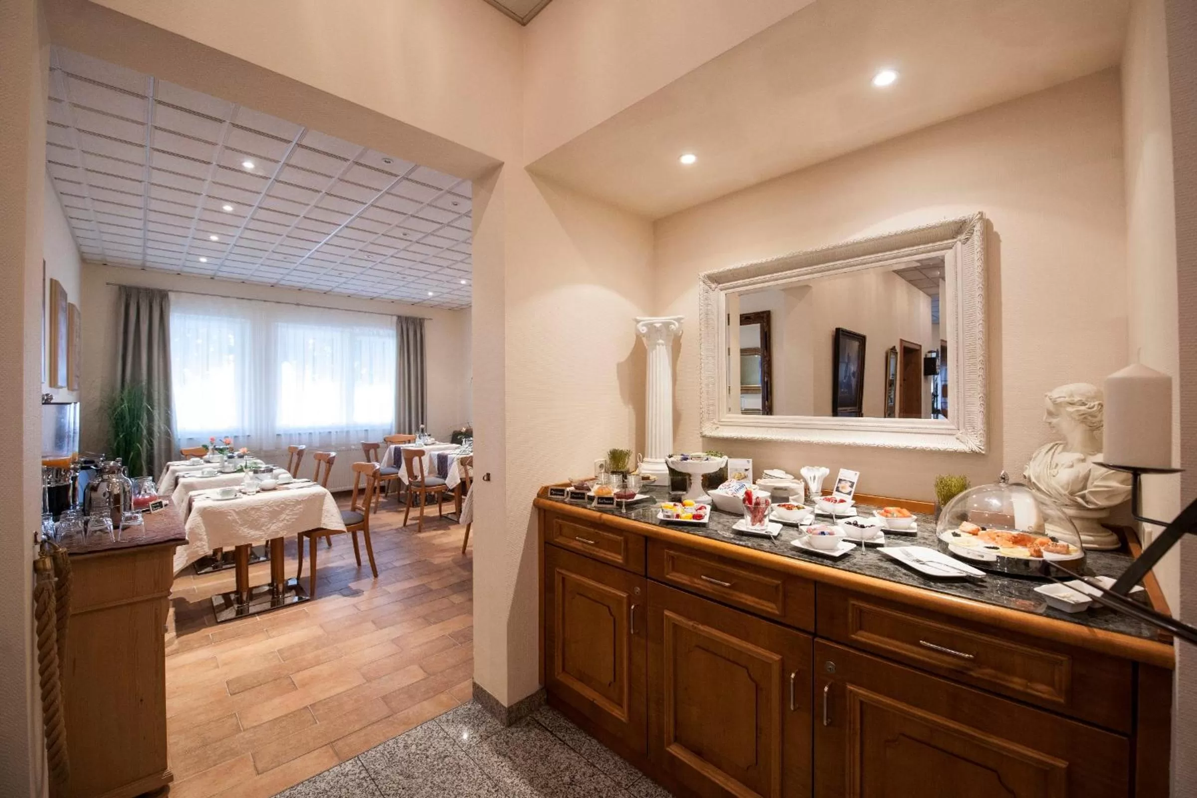 Food in Residenz Royal