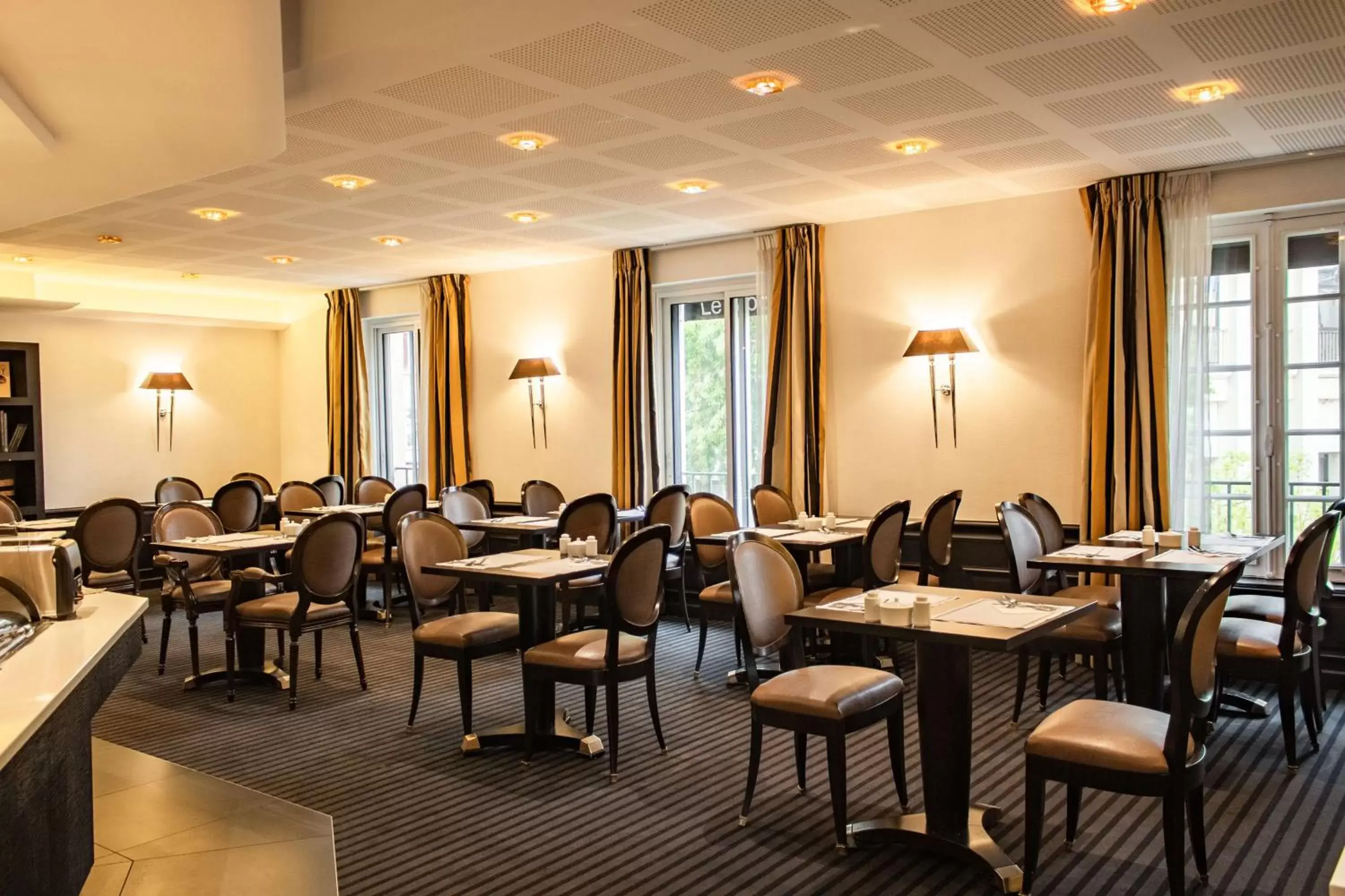 Breakfast, Restaurant/Places to Eat in Best Western Plus Le Moderne