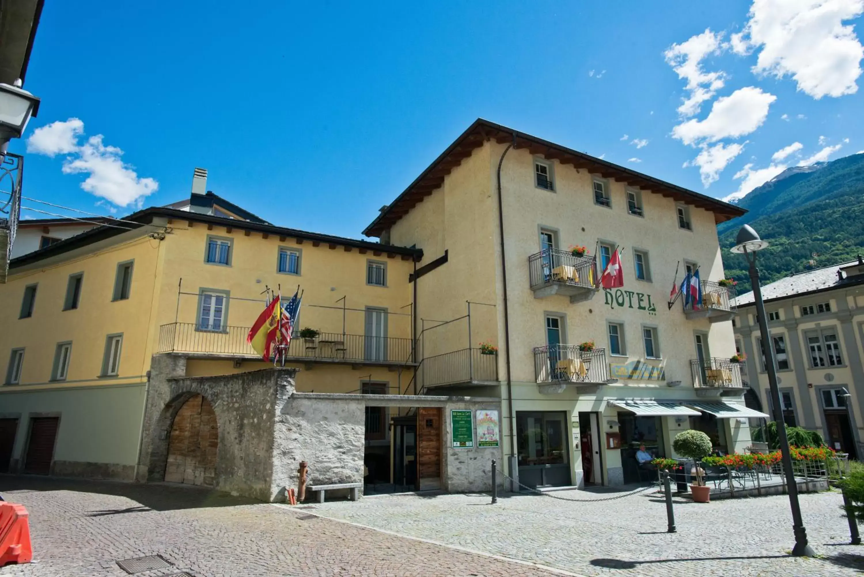 Facade/entrance, Property Building in Hotel Garni Le Corti