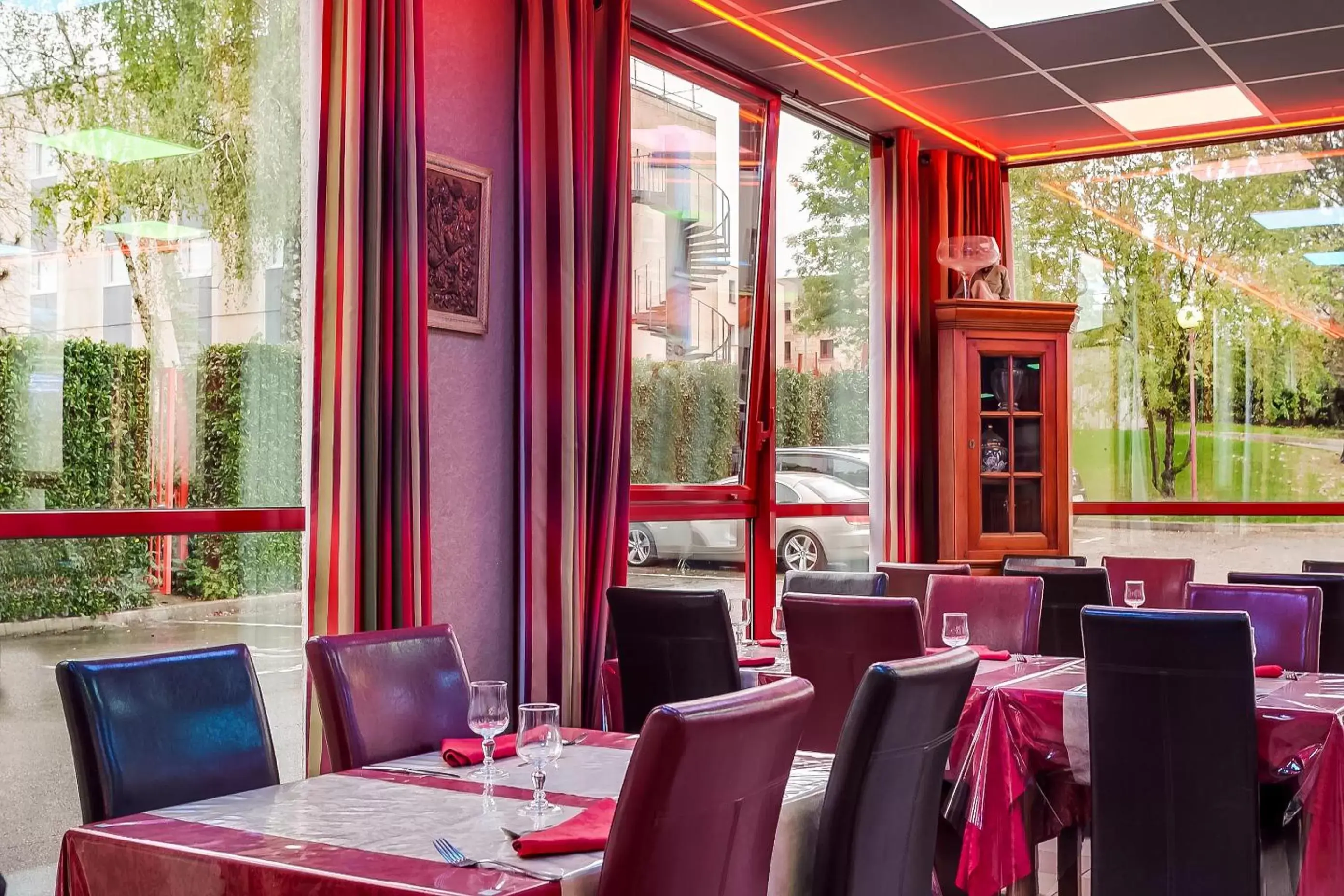 Restaurant/Places to Eat in Hôtel Siatel Besançon Chateaufarine