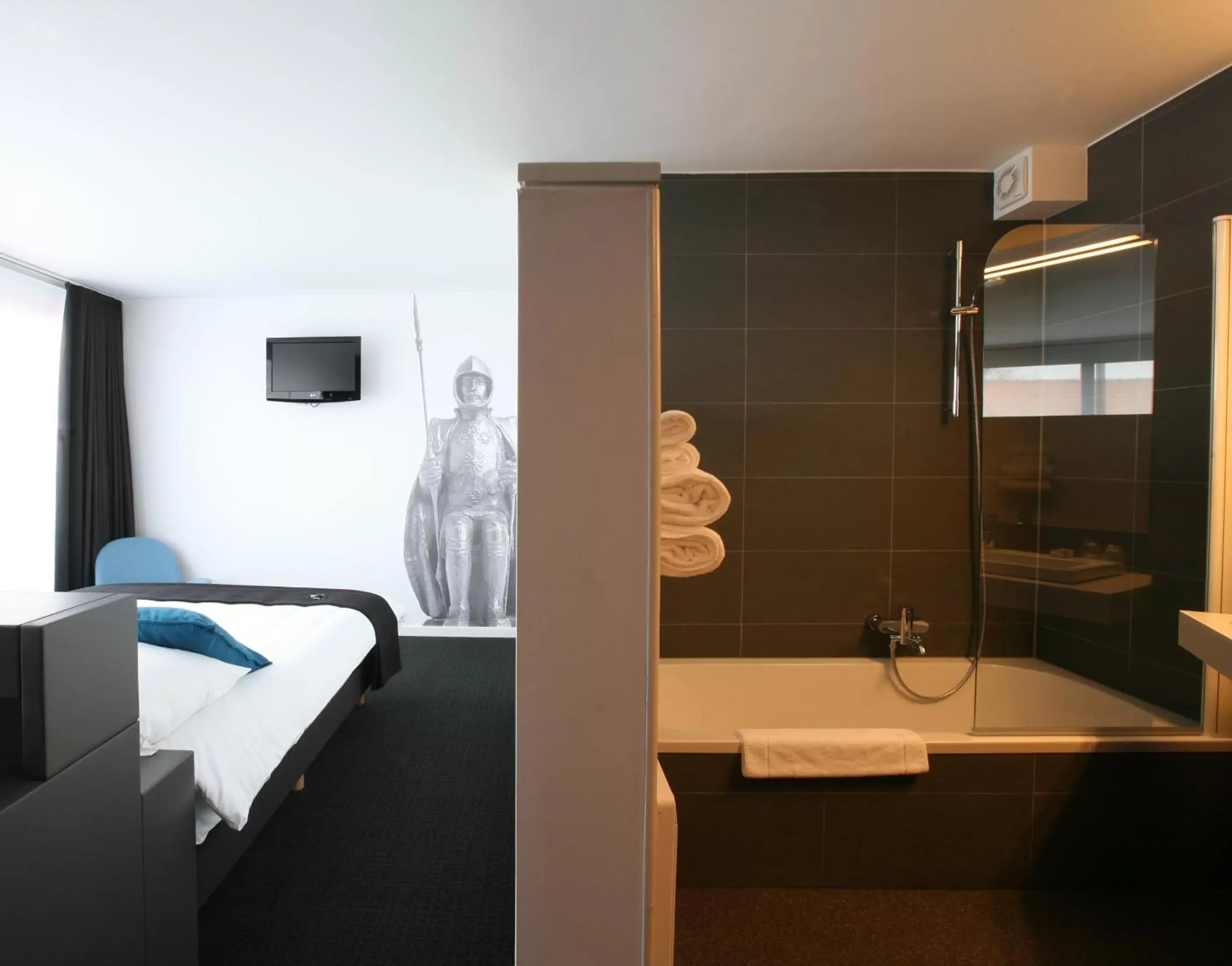 Bed, Bathroom in Hotel De Groene Hendrickx