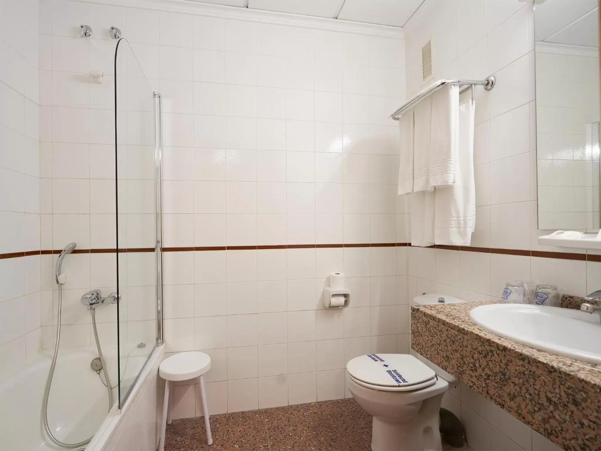 Toilet, Bathroom in Hotel Anna