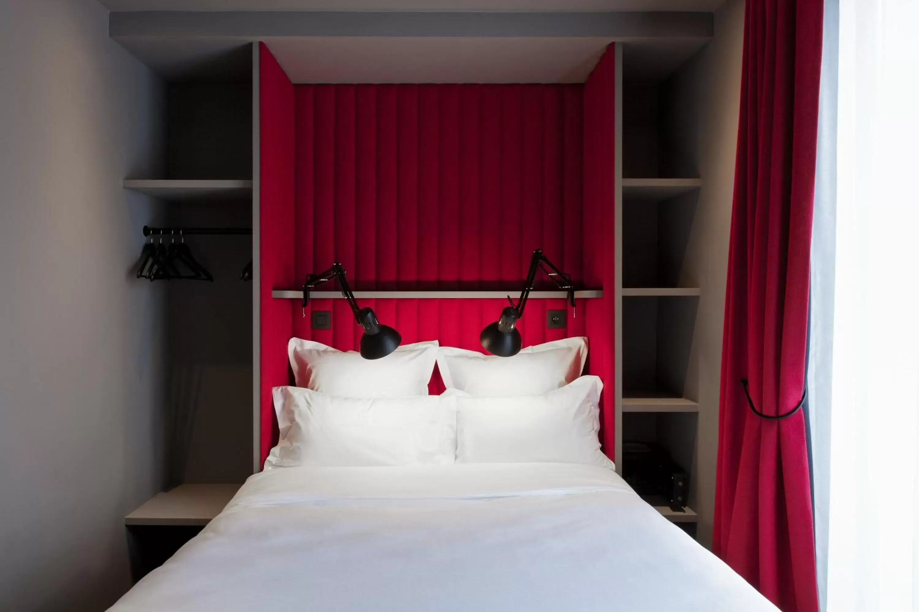 Bed in Hôtel Saint Marcel