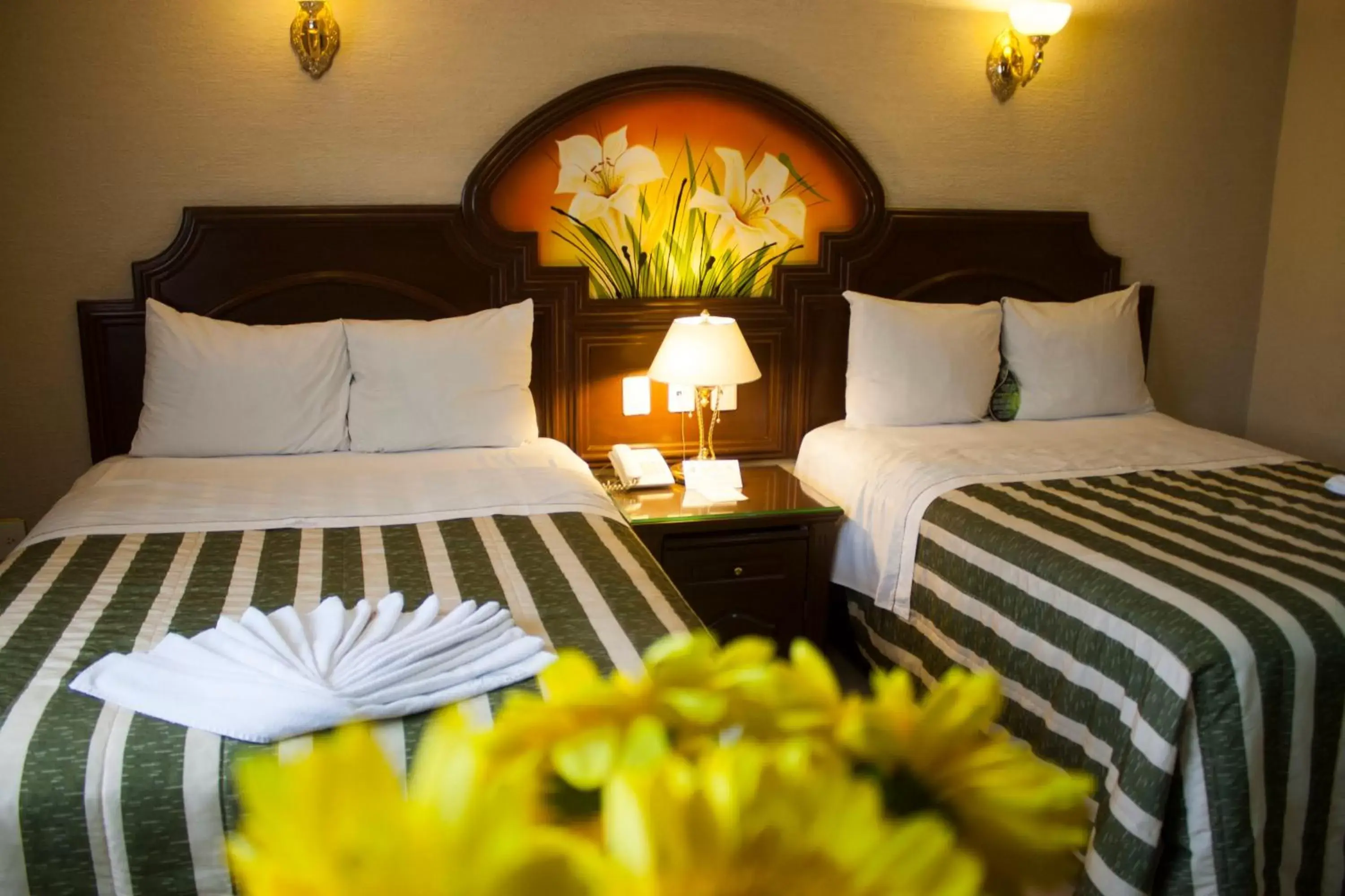 Bedroom, Bed in Hotel Casino Plaza