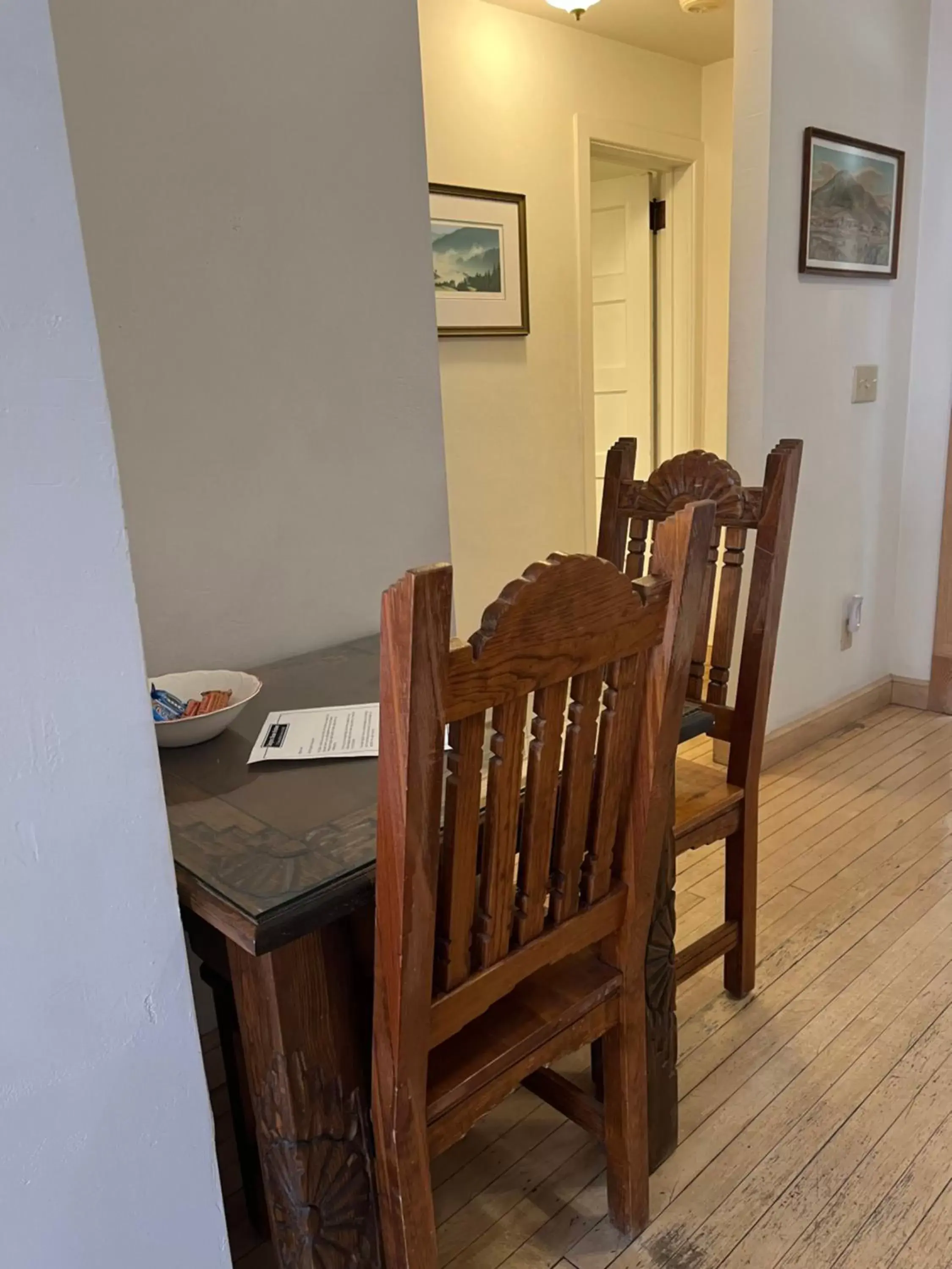 Dining Area in Canyon Rose Suites