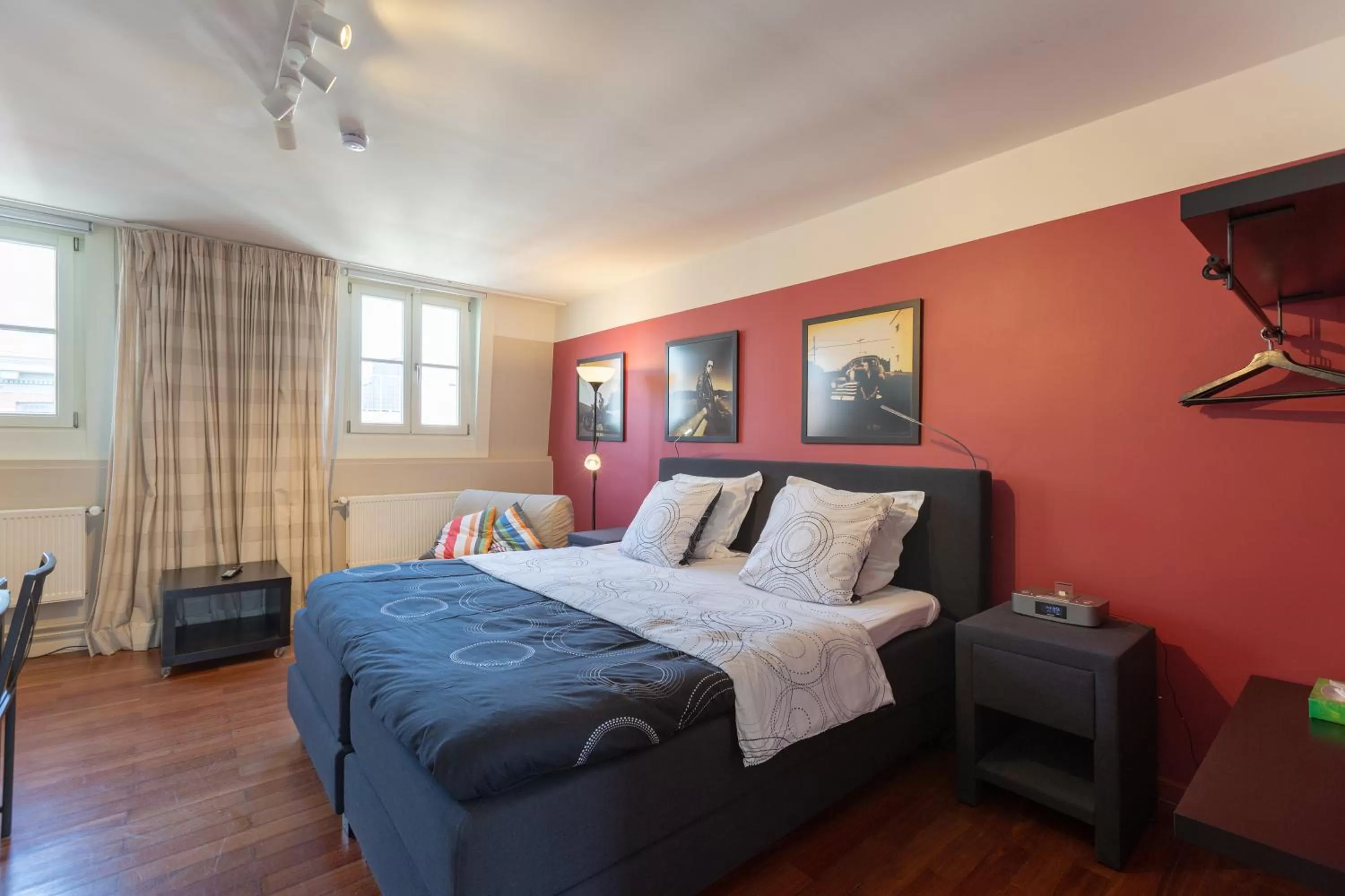 Photo of the whole room, Bed in Because the Night city lodge