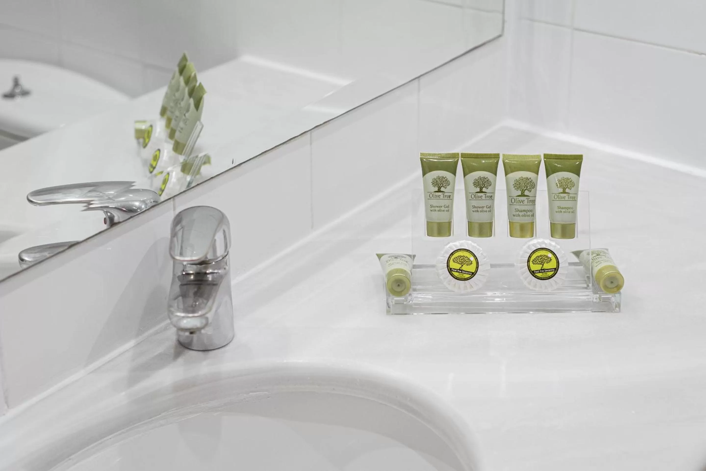 Bathroom in Acropolis Select