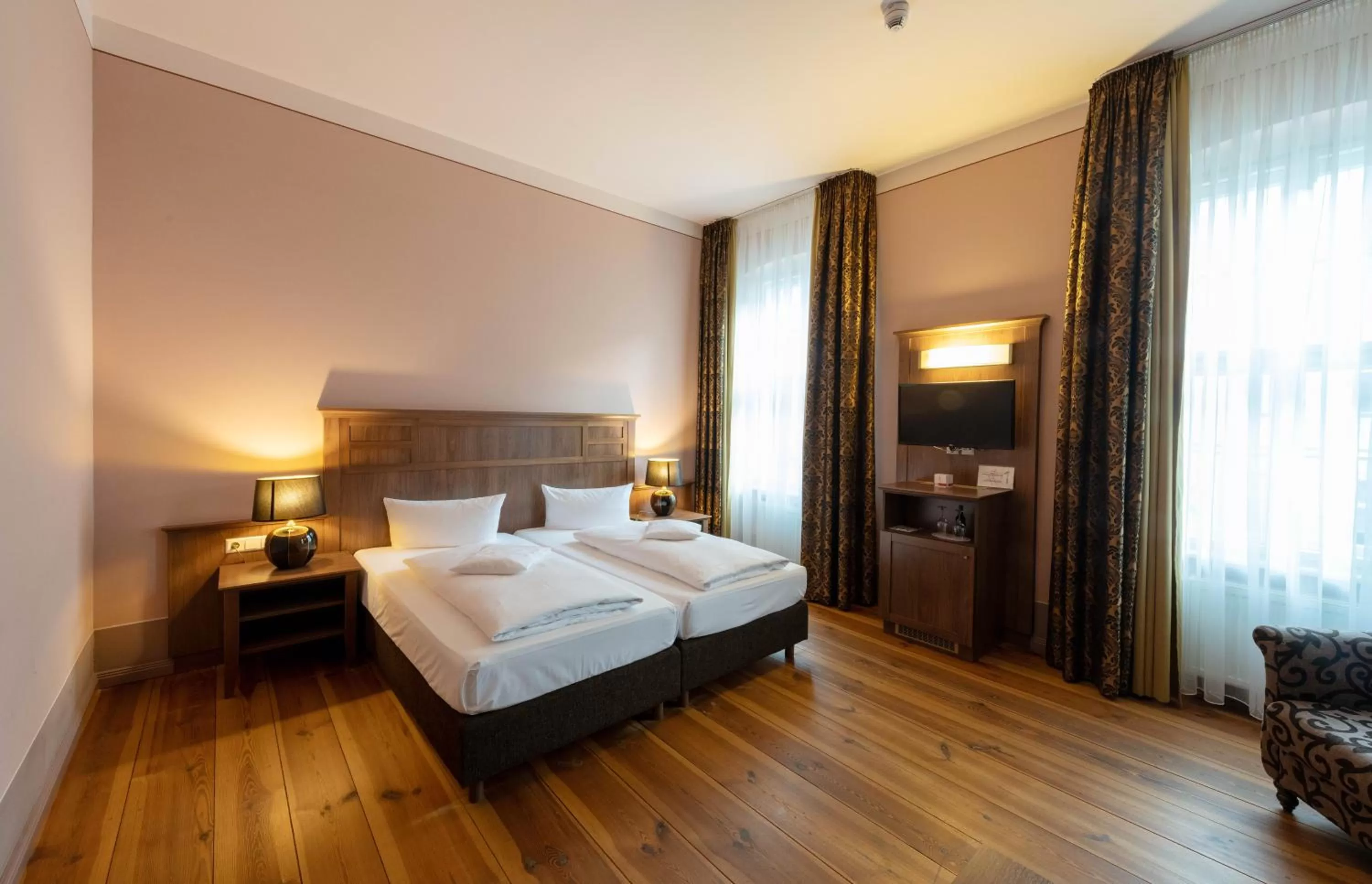 TV and multimedia, Bed in Hotel am Großen Waisenhaus