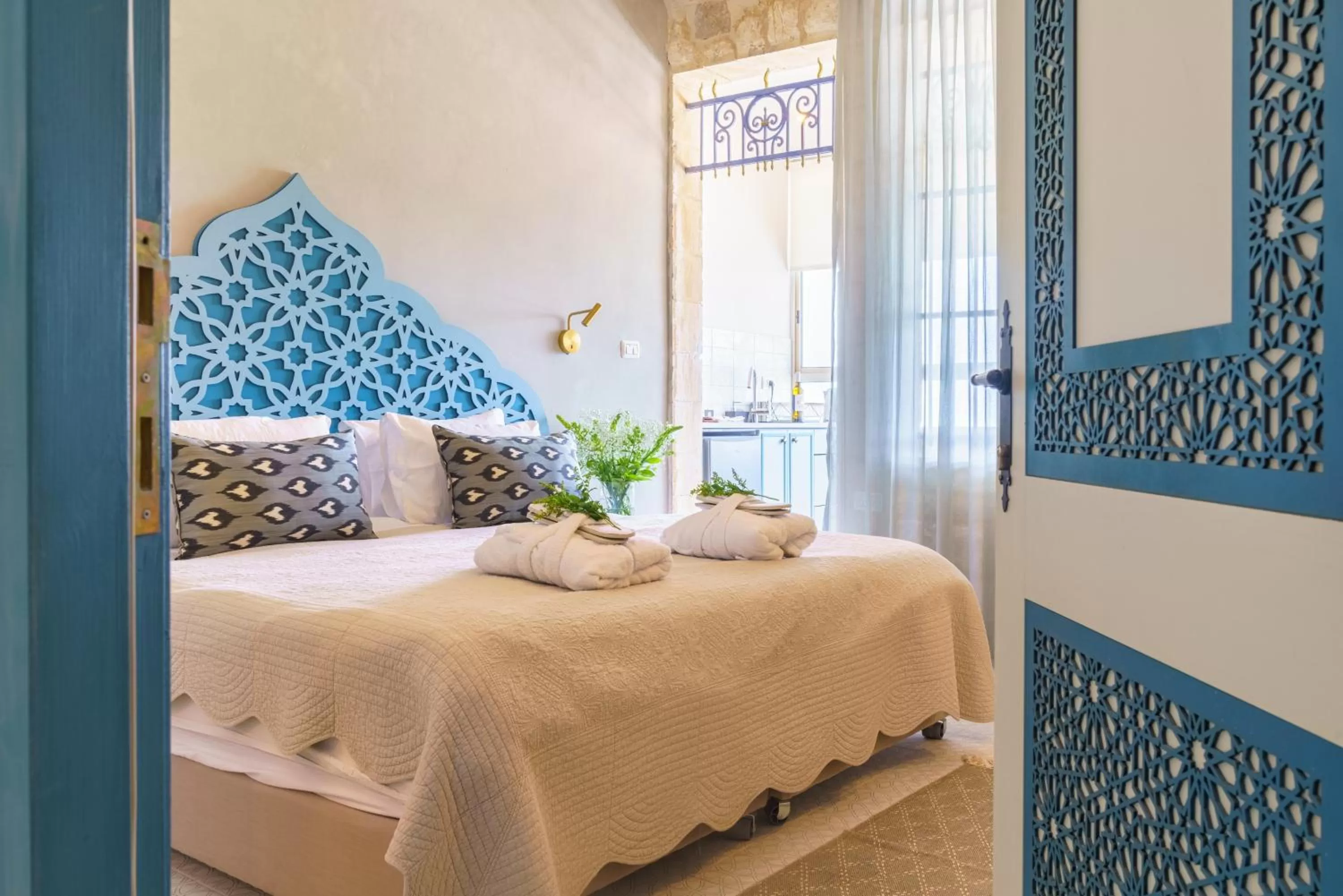 Bed in The Way Inn - Boutique Suites