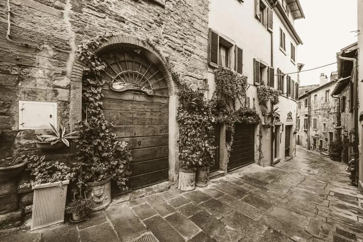 Facade/entrance in Suite San Michele