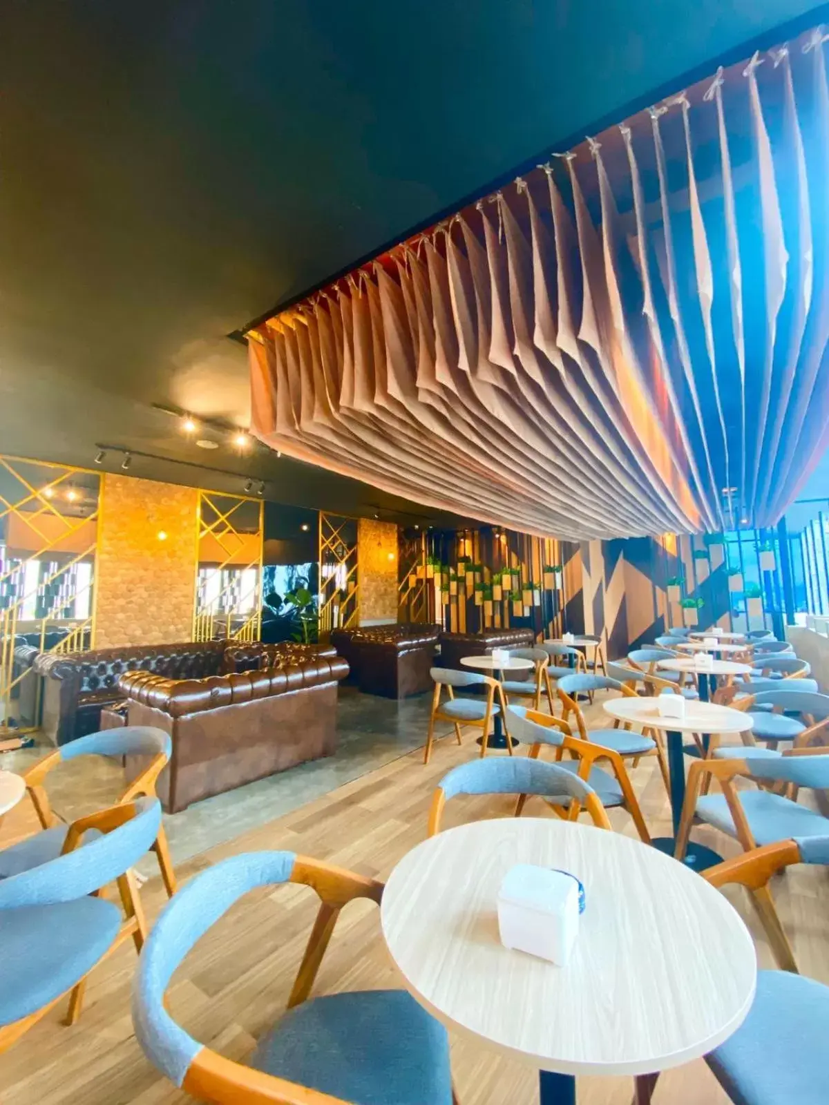 Restaurant/places to eat in Zoom Hotel Mulawarman Restaurant/places to eat in Zoom Hotel Mulawarman