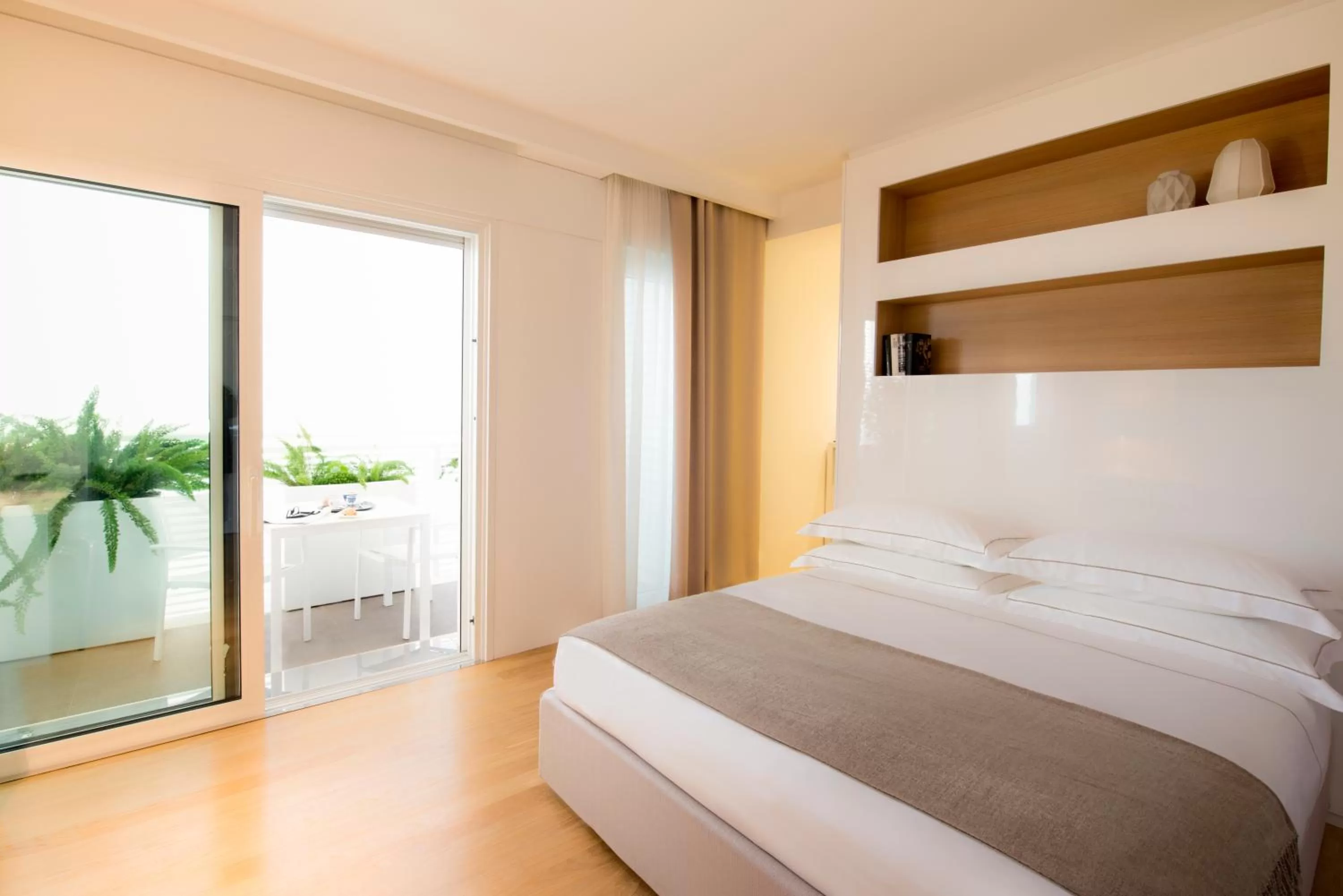 Photo of the whole room, Bed in Dilman Luxury Stay