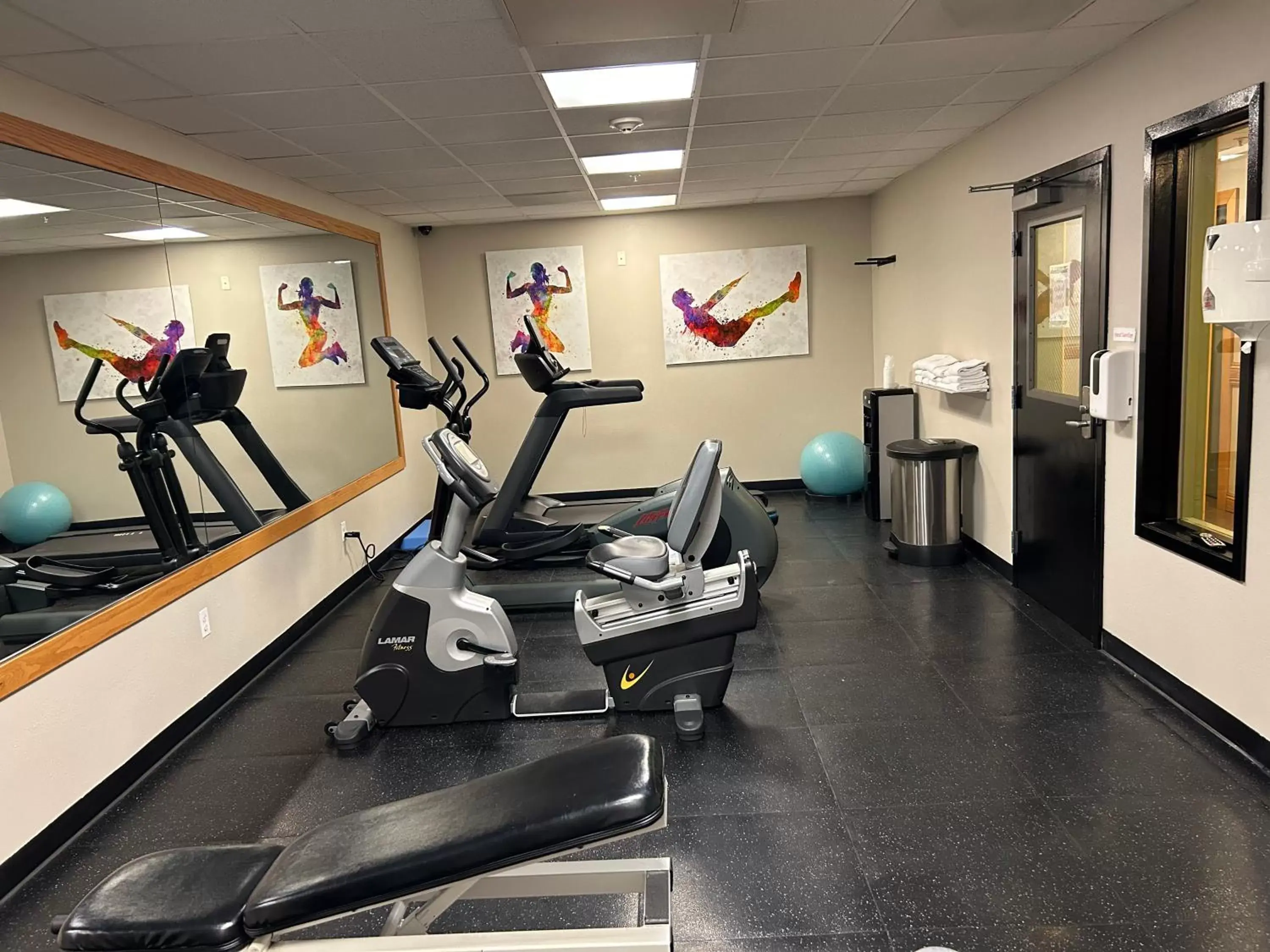 Fitness centre/facilities, Fitness Center/Facilities in Holiday Inn & Suites - Barstow, an IHG Hotel
