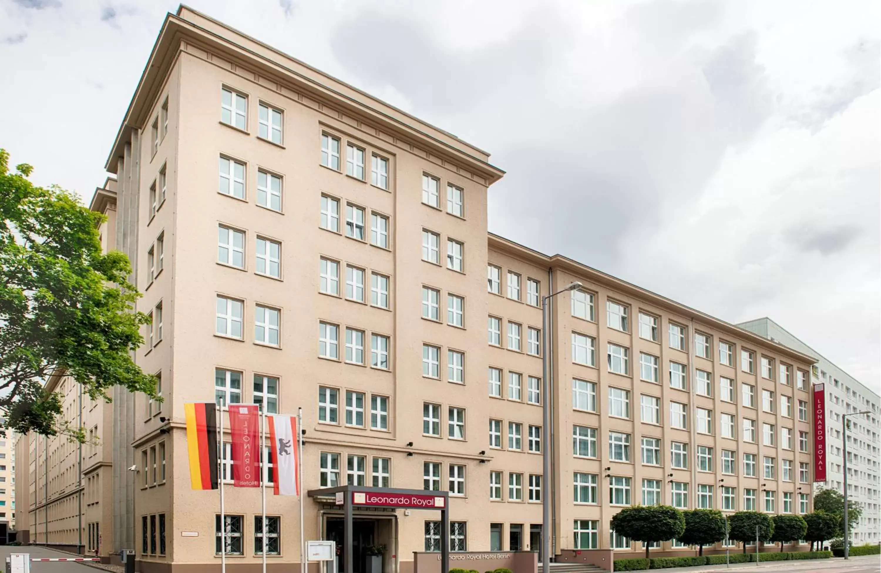 Facade/entrance, Property Building in Leonardo Royal Hotel Berlin Alexanderplatz