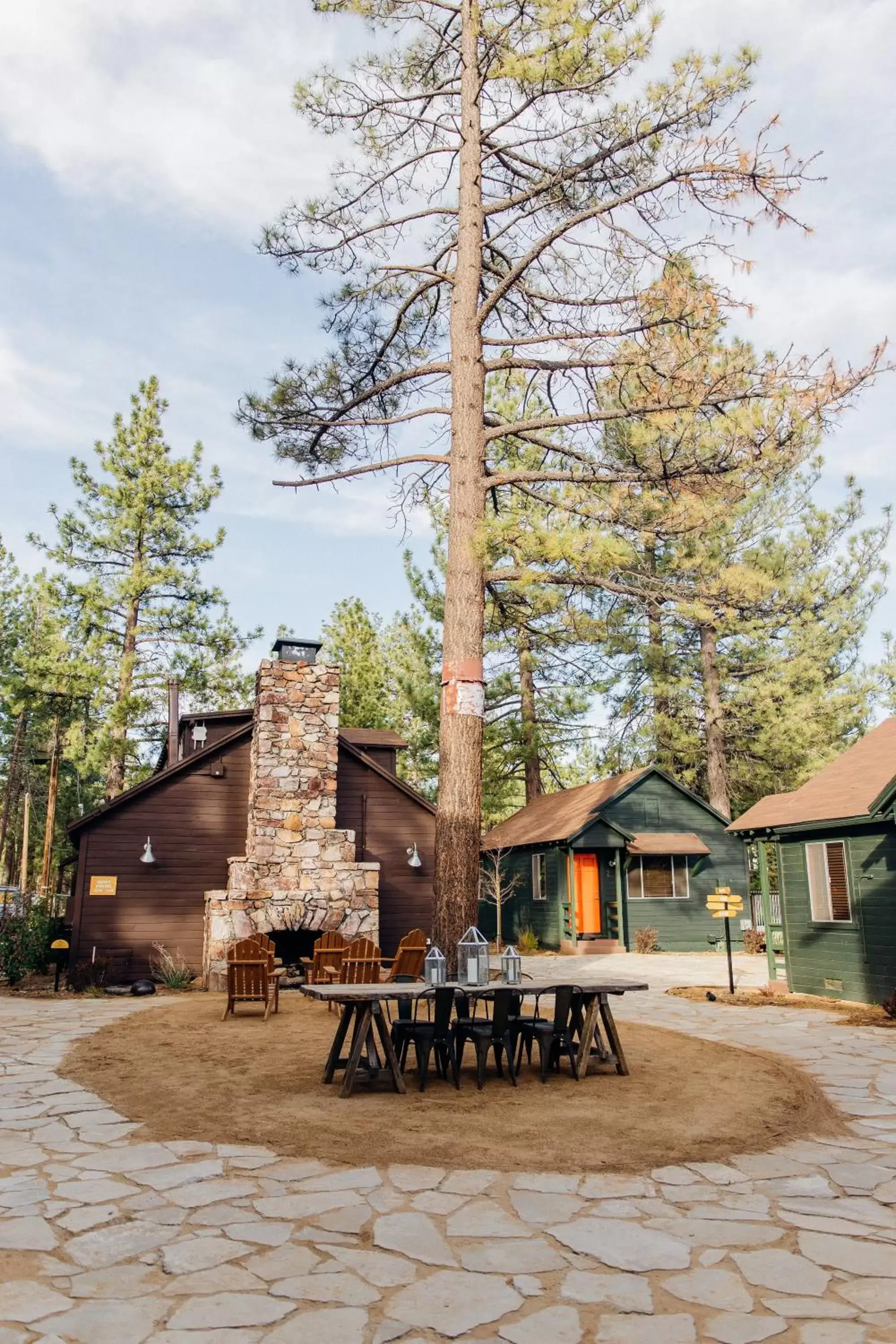 Area and facilities, BBQ Facilities in Noon Lodge