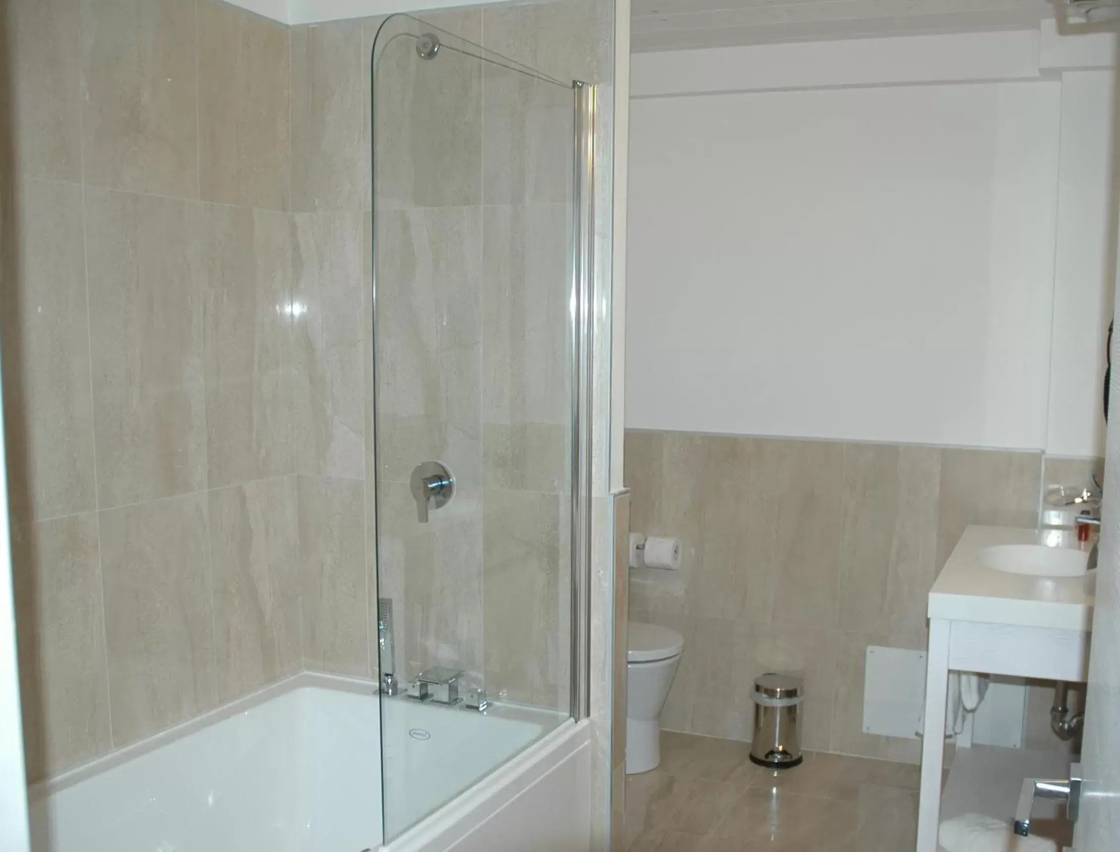 Shower, Bathroom in Wellness Spa Hotel Principe Fitalia