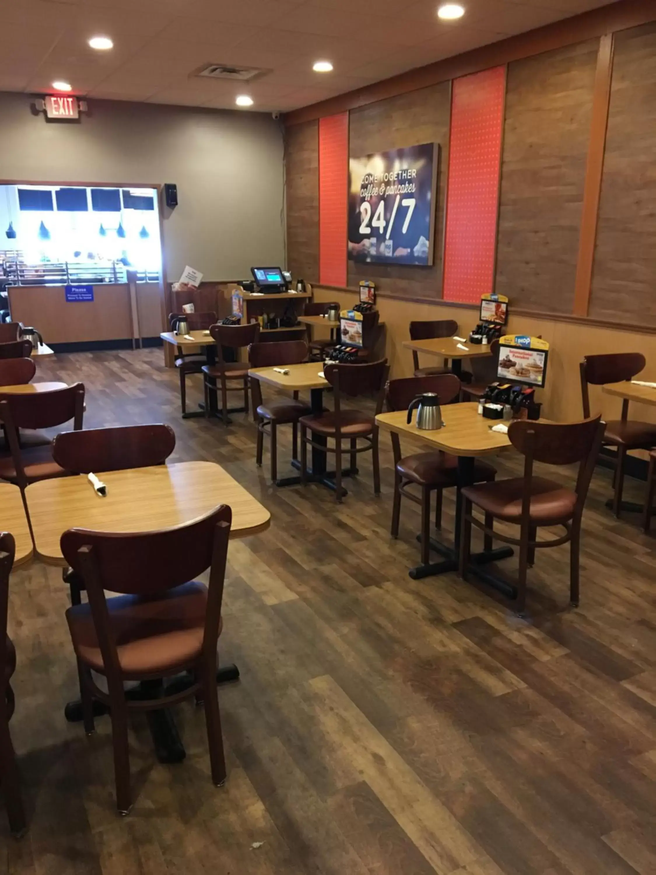 Restaurant/places to eat in Days Inn by Wyndham Titusville Kennedy Space Center Restaurant/places to eat in Days Inn by Wyndham Titusville Kennedy Space Center