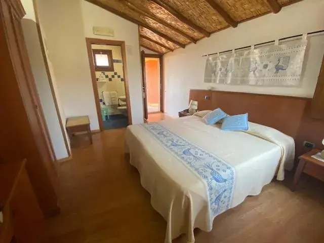 Photo of the whole room, Bed in Hotel Villa Canu