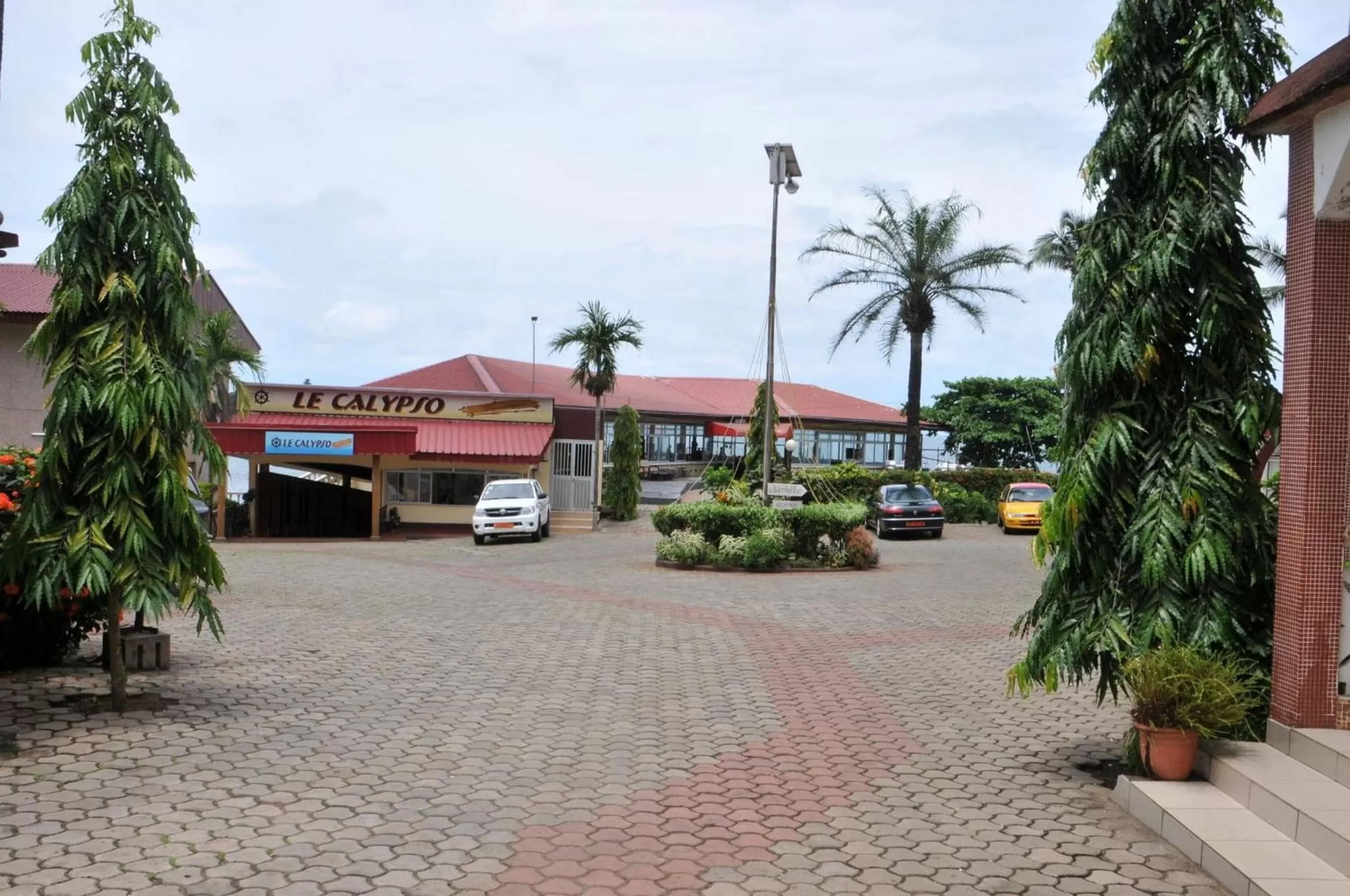 Facade/entrance in Fini Hotel Bobende