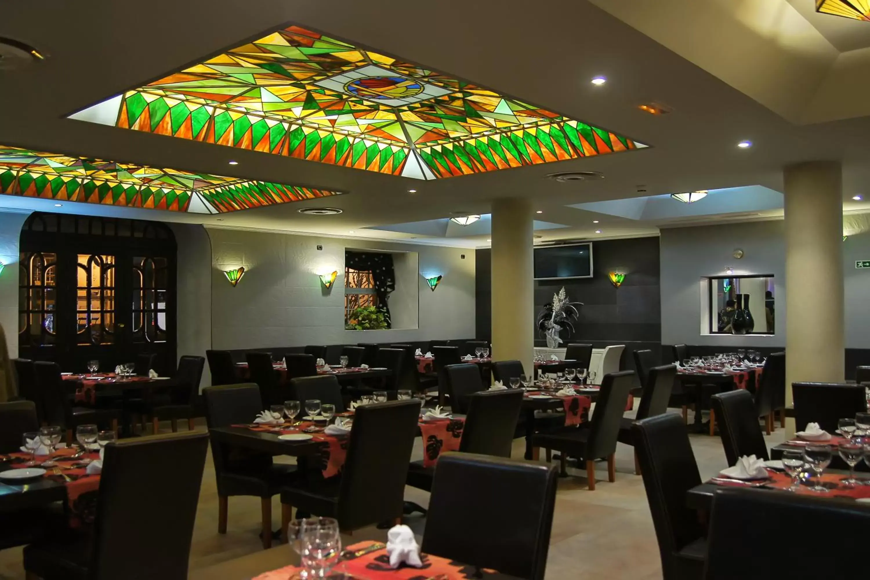 Restaurant/places to eat in Hotel Talisman Restaurant/places to eat in Hotel Talisman