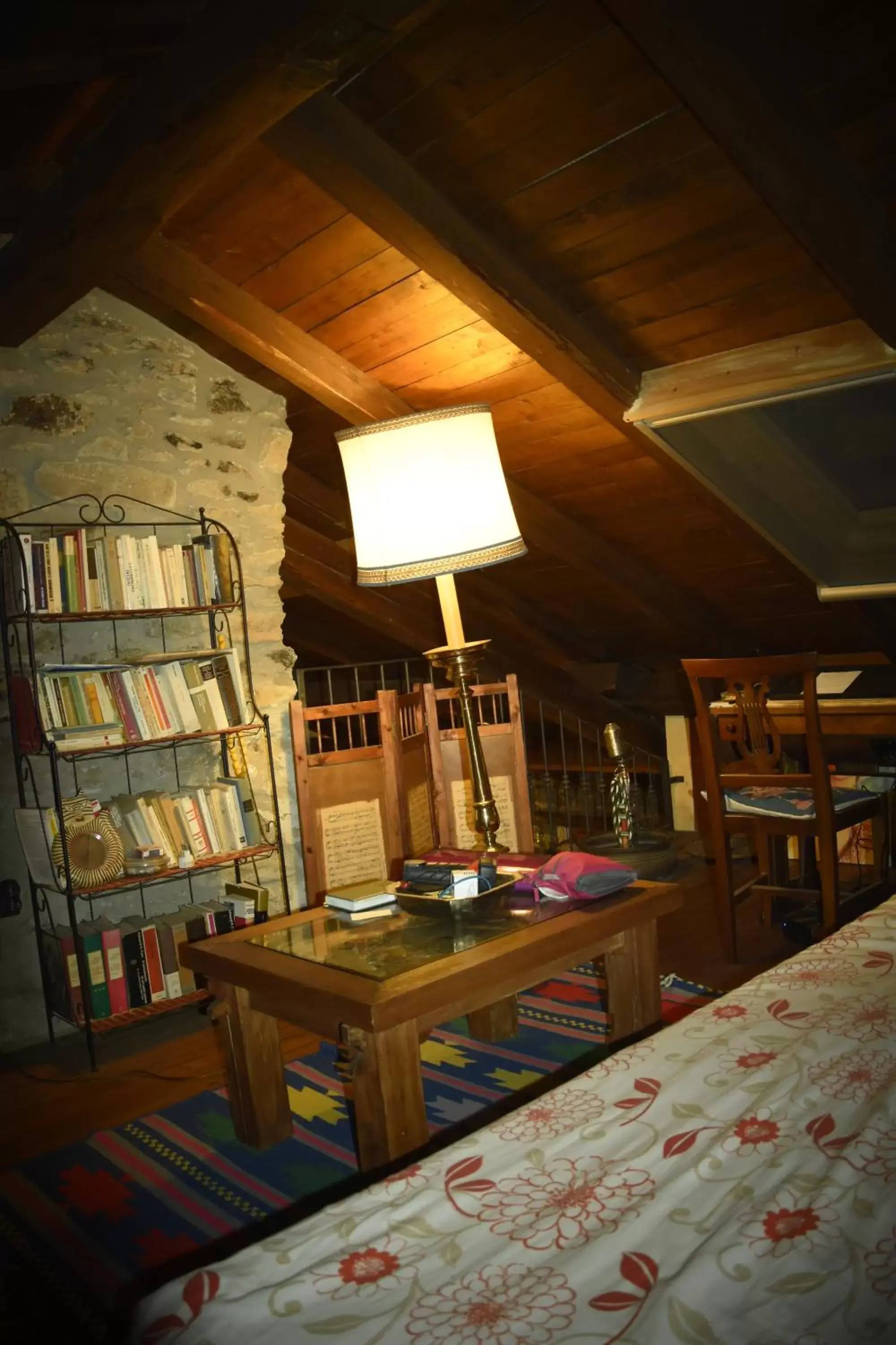 Library in Ca-Jo Bed and Breakfast