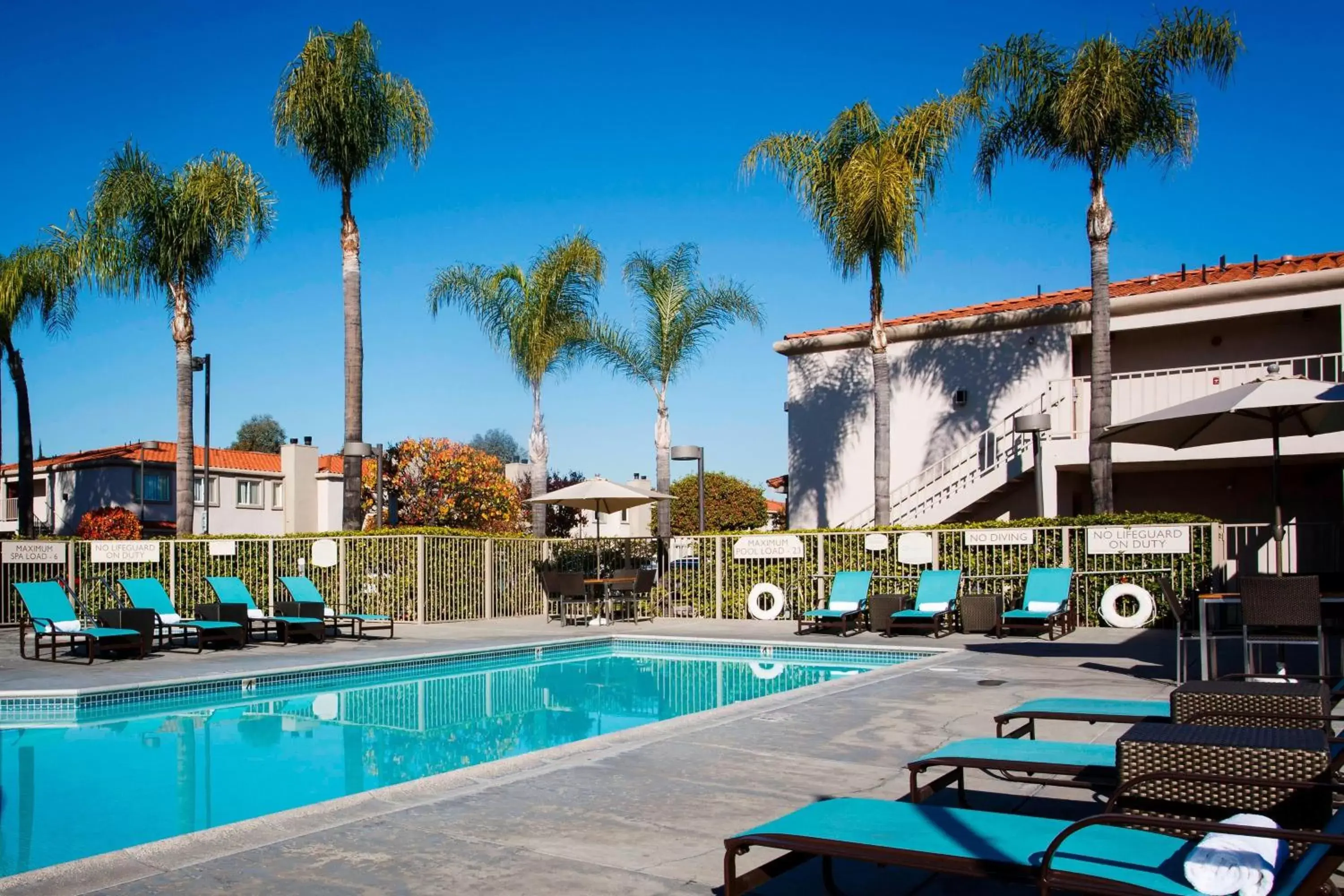 Swimming Pool in Residence Inn La Mirada Buena Park