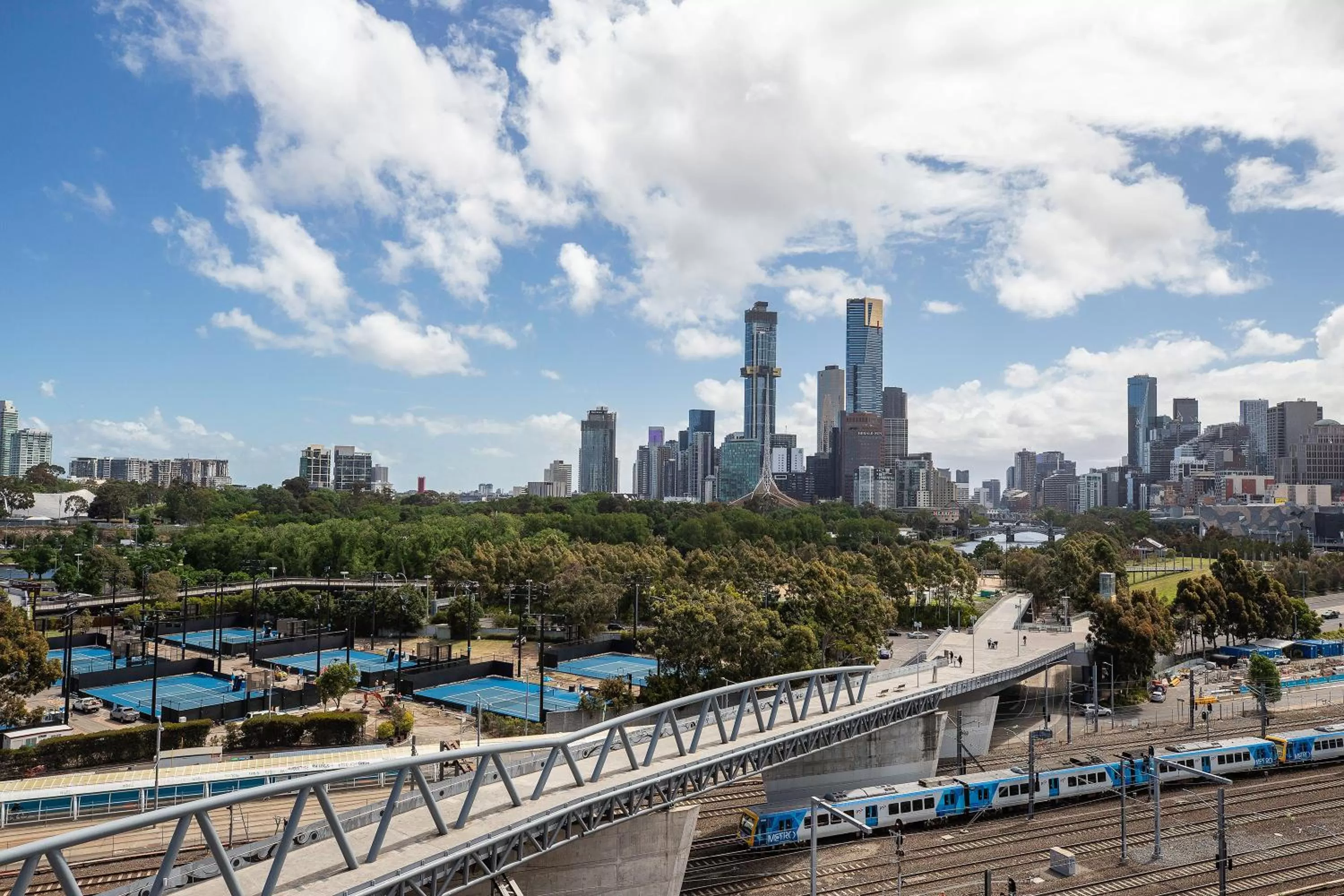 City view in Mantra on Jolimont Melbourne