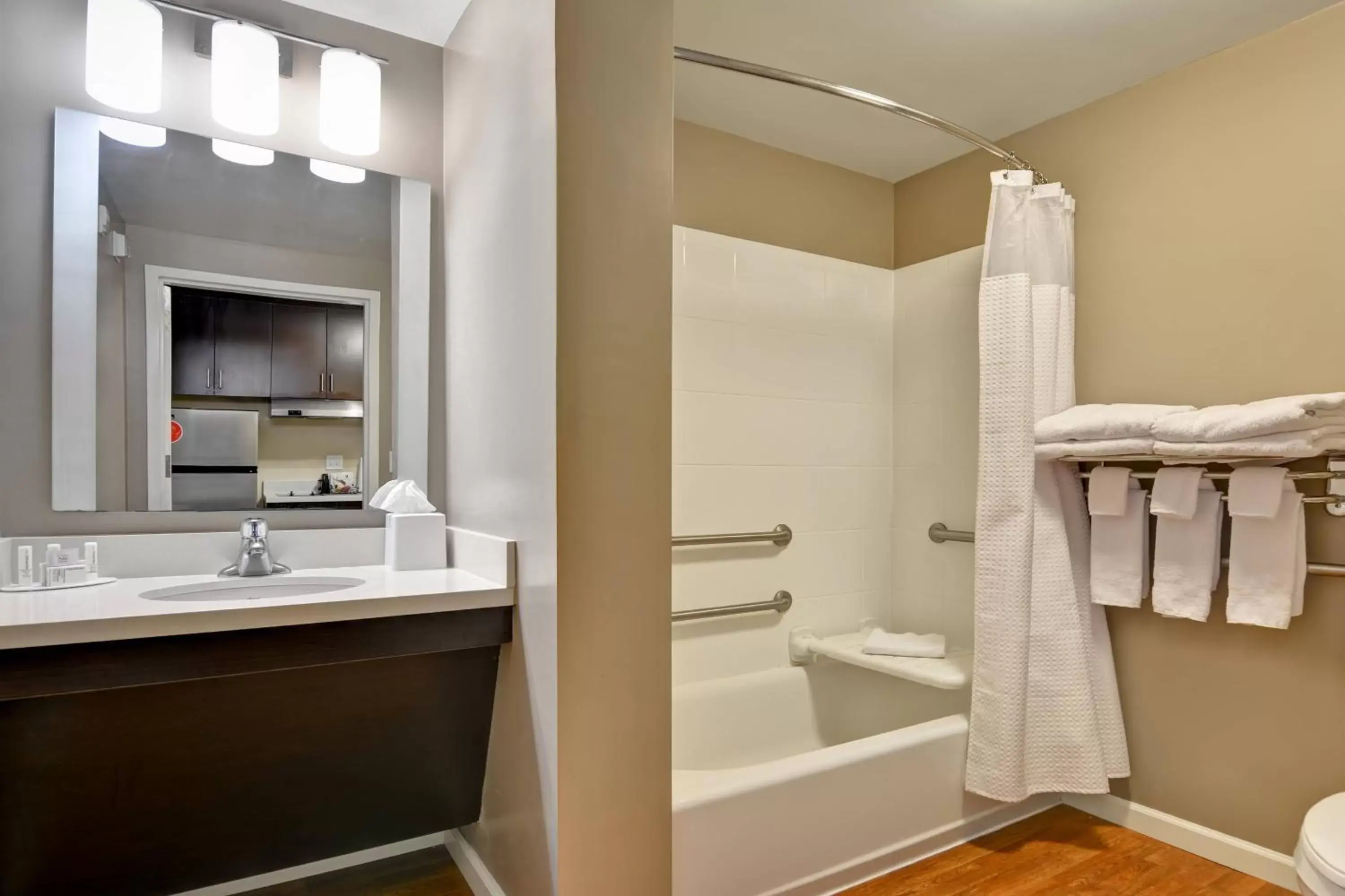 Bathroom in TownePlace Suites by Marriott Alexandria