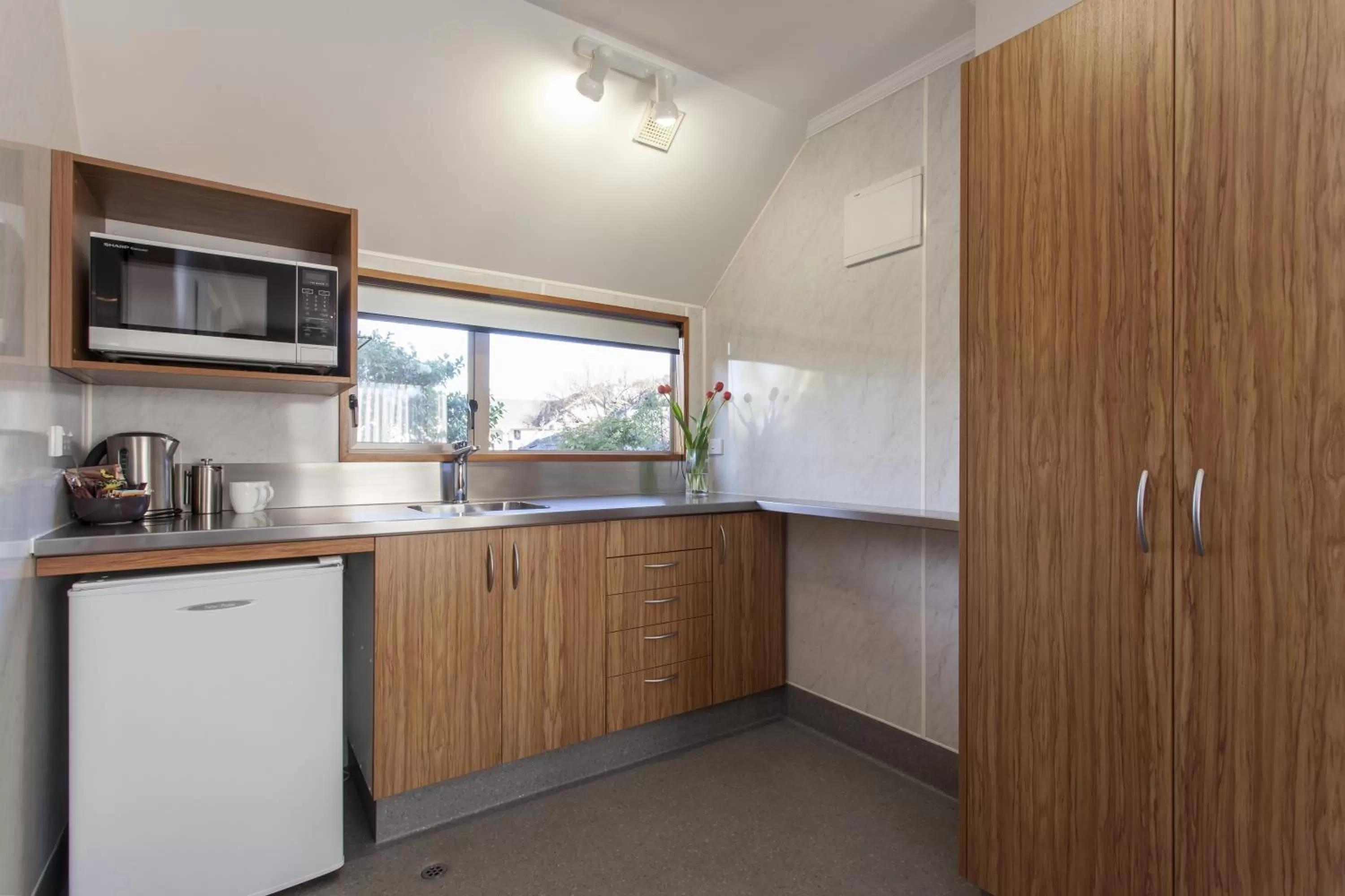 Living room in Amross Motel