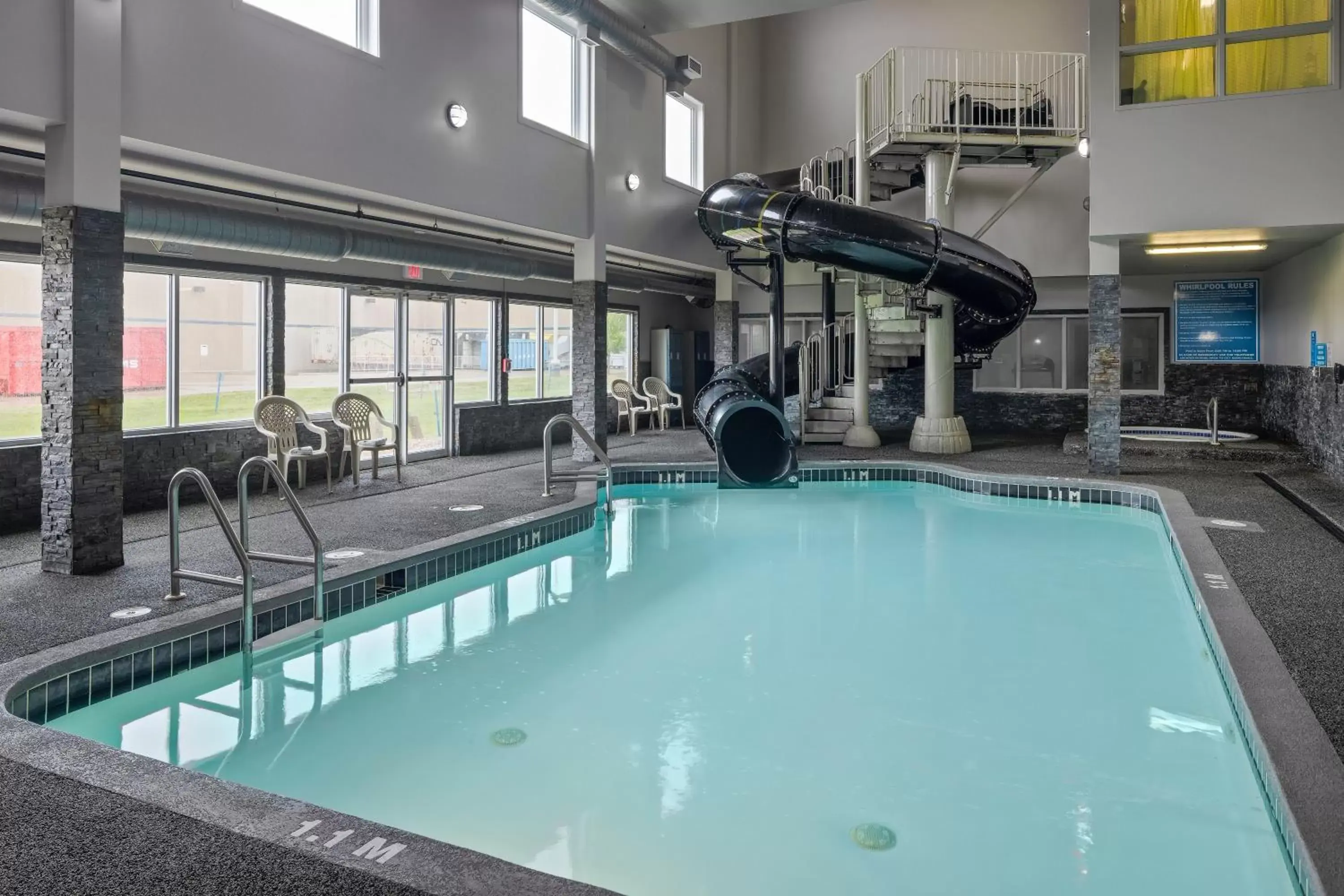 Swimming Pool in Home Inn & Suites Regina Airport