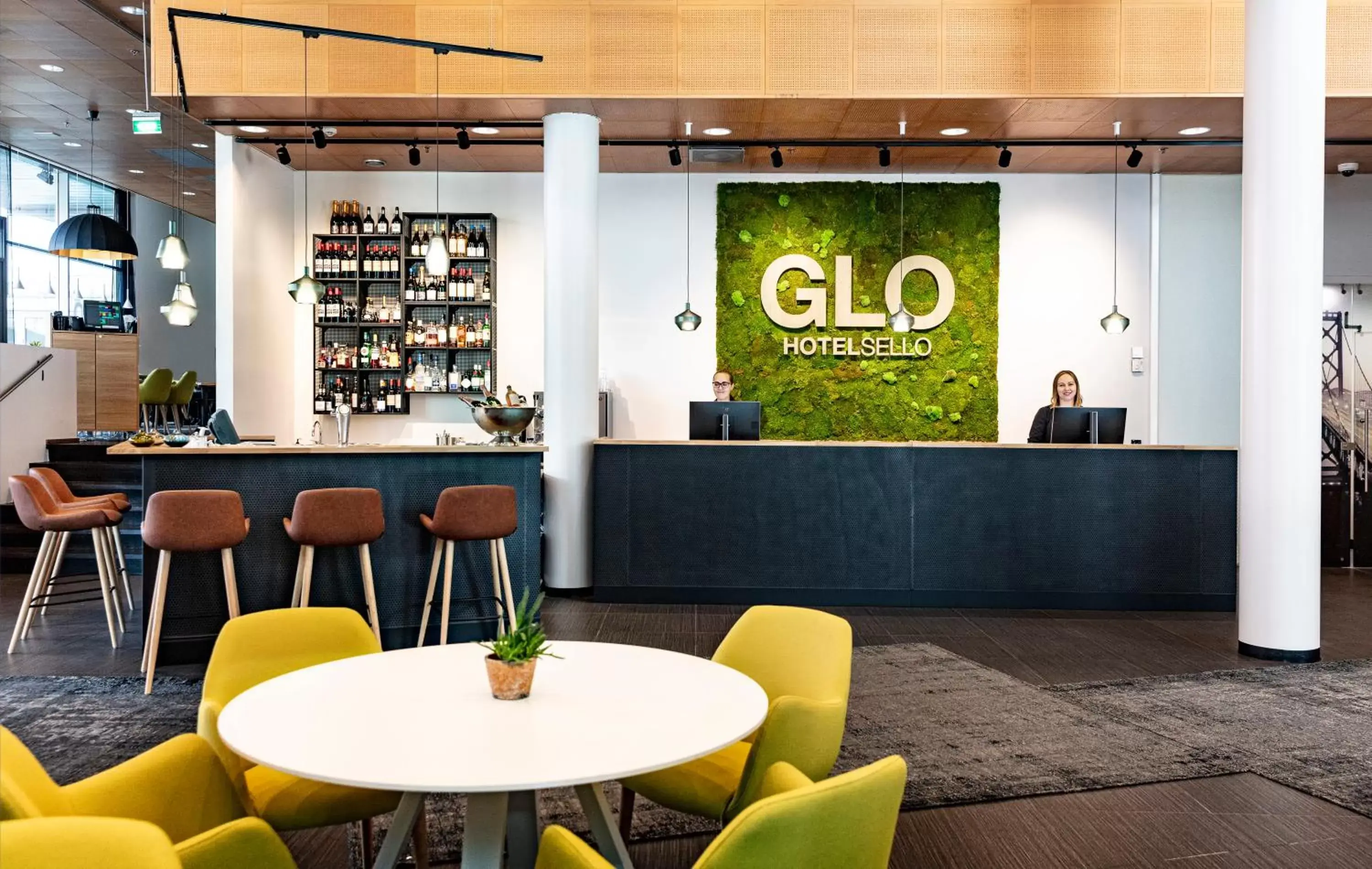 Staff, Lounge/Bar in GLO Hotel Sello
