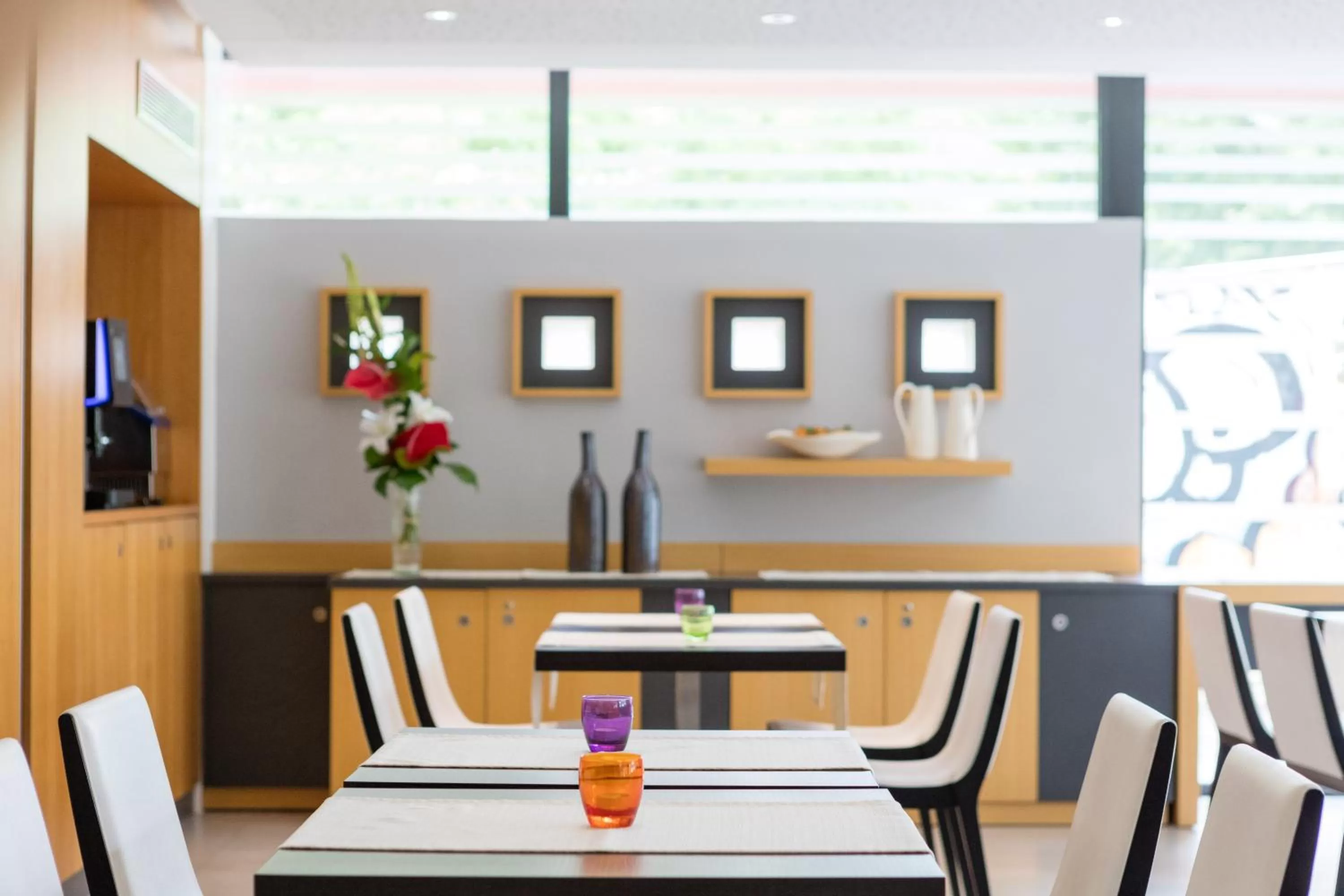 Lounge or bar in Hôtel Rotonde Aix-en-Provence centre