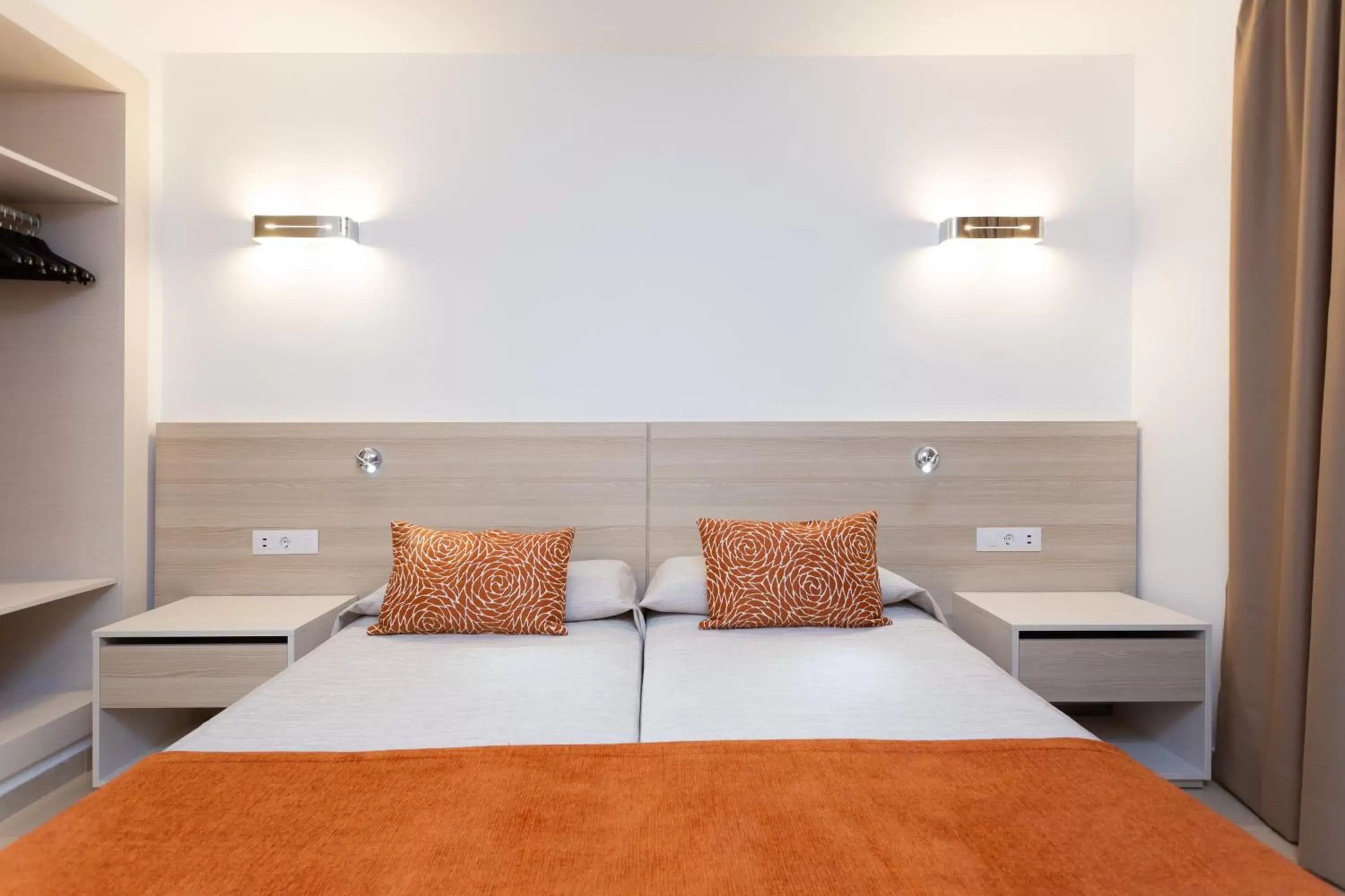 Bedroom, Bed in Globales Tamaimo Tropical Bedroom, Bed in Globales Tamaimo Tropical