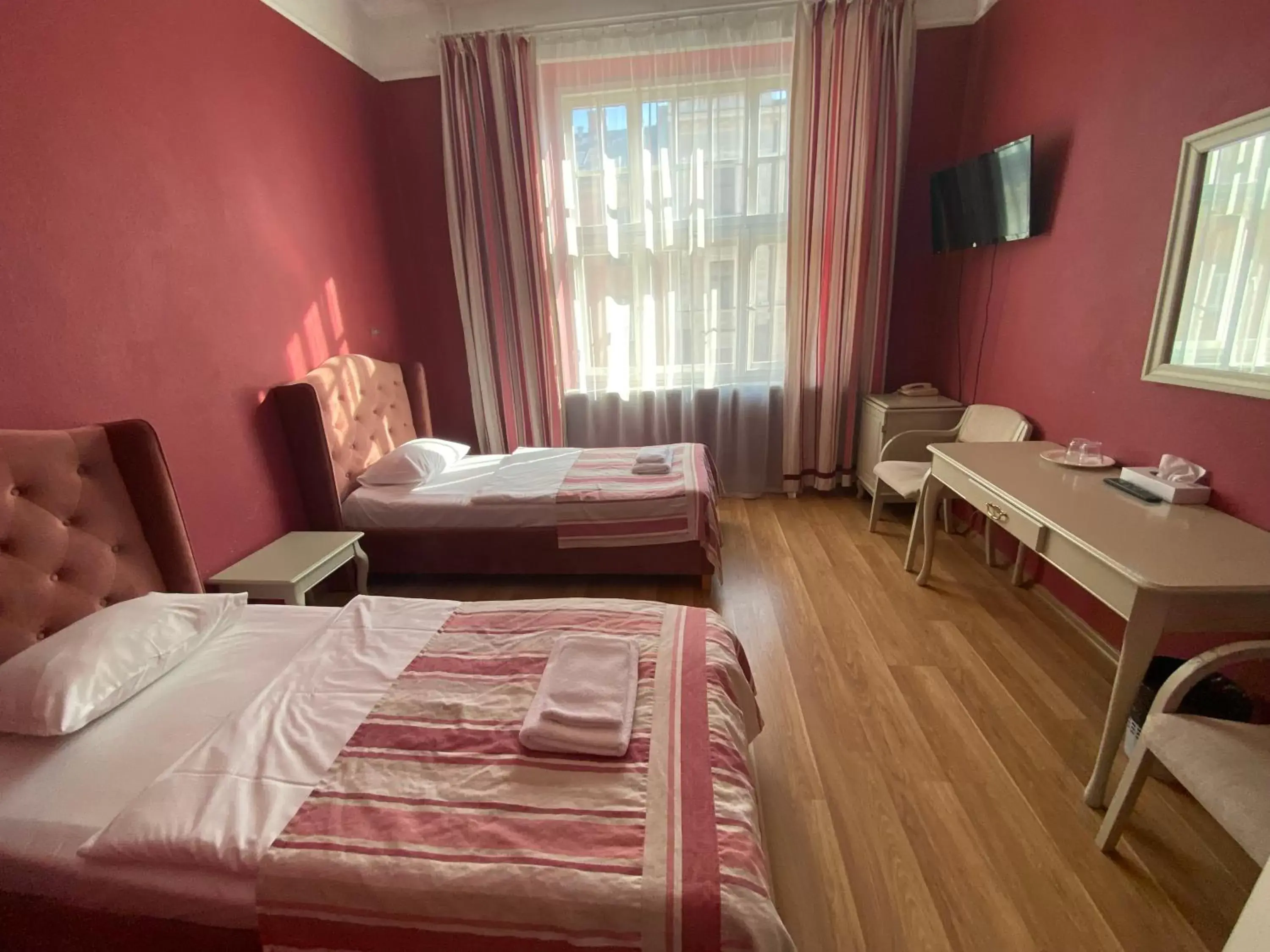 Photo of the whole room, Bed in Viktorija