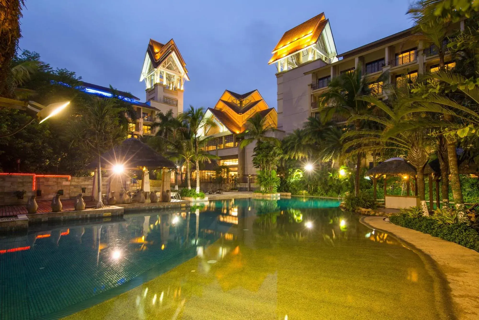 Night, Property Building in Dongguang Richwood Garden Hotel