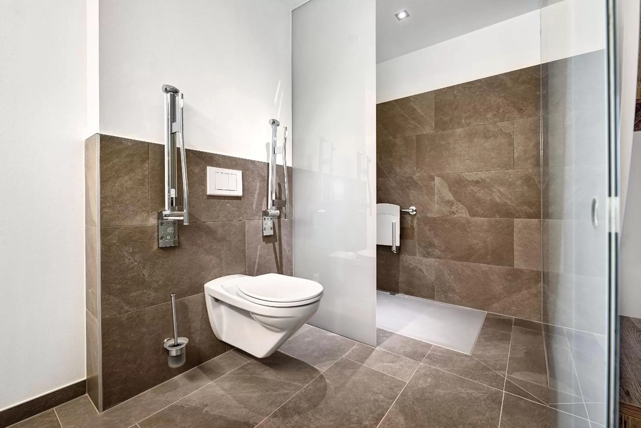 Shower in eee Hotel Marchtrenk