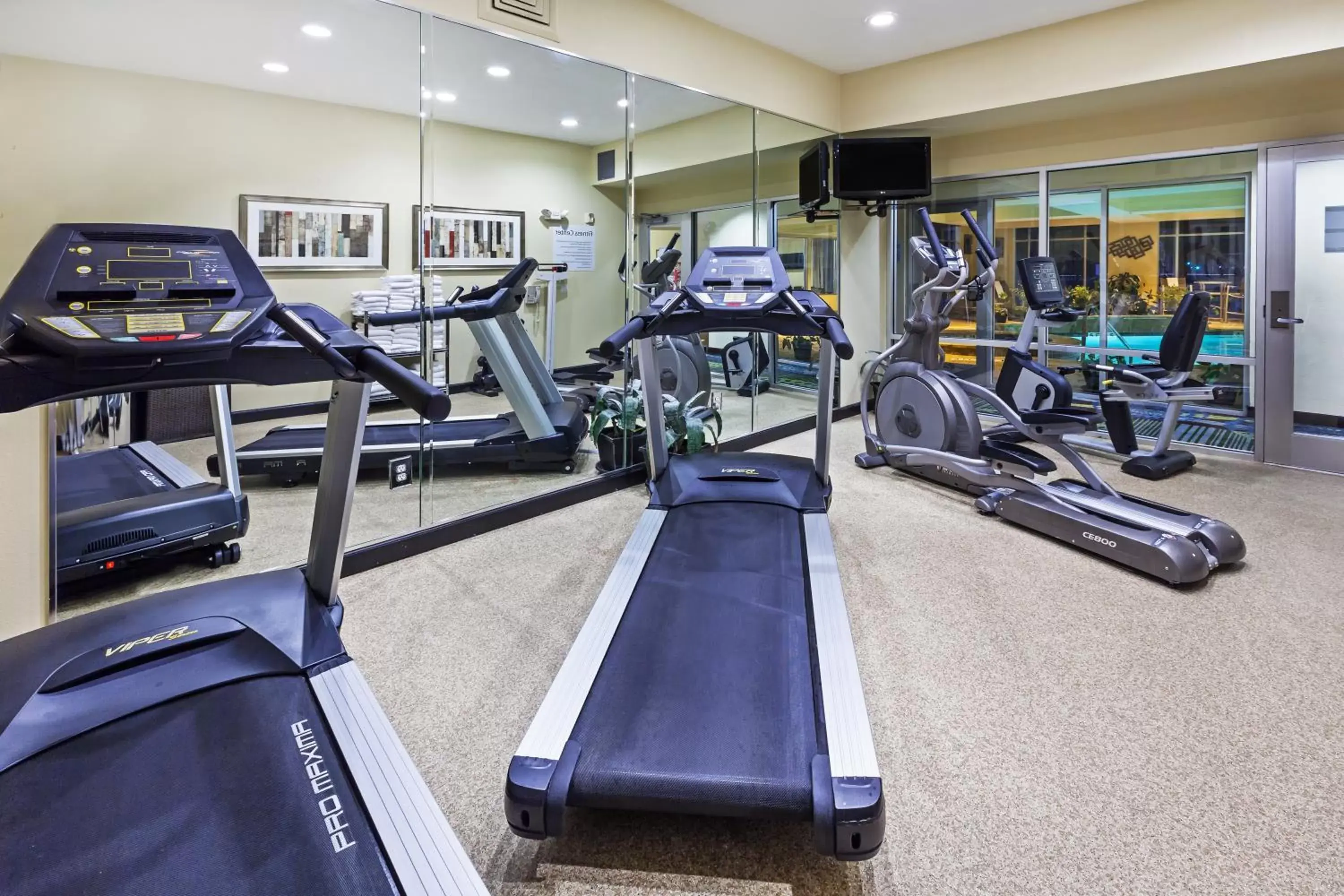 Fitness centre/facilities, Fitness Center/Facilities in Holiday Inn Express Hotel & Suites Houston-Downtown Convention Center, an IHG Hotel