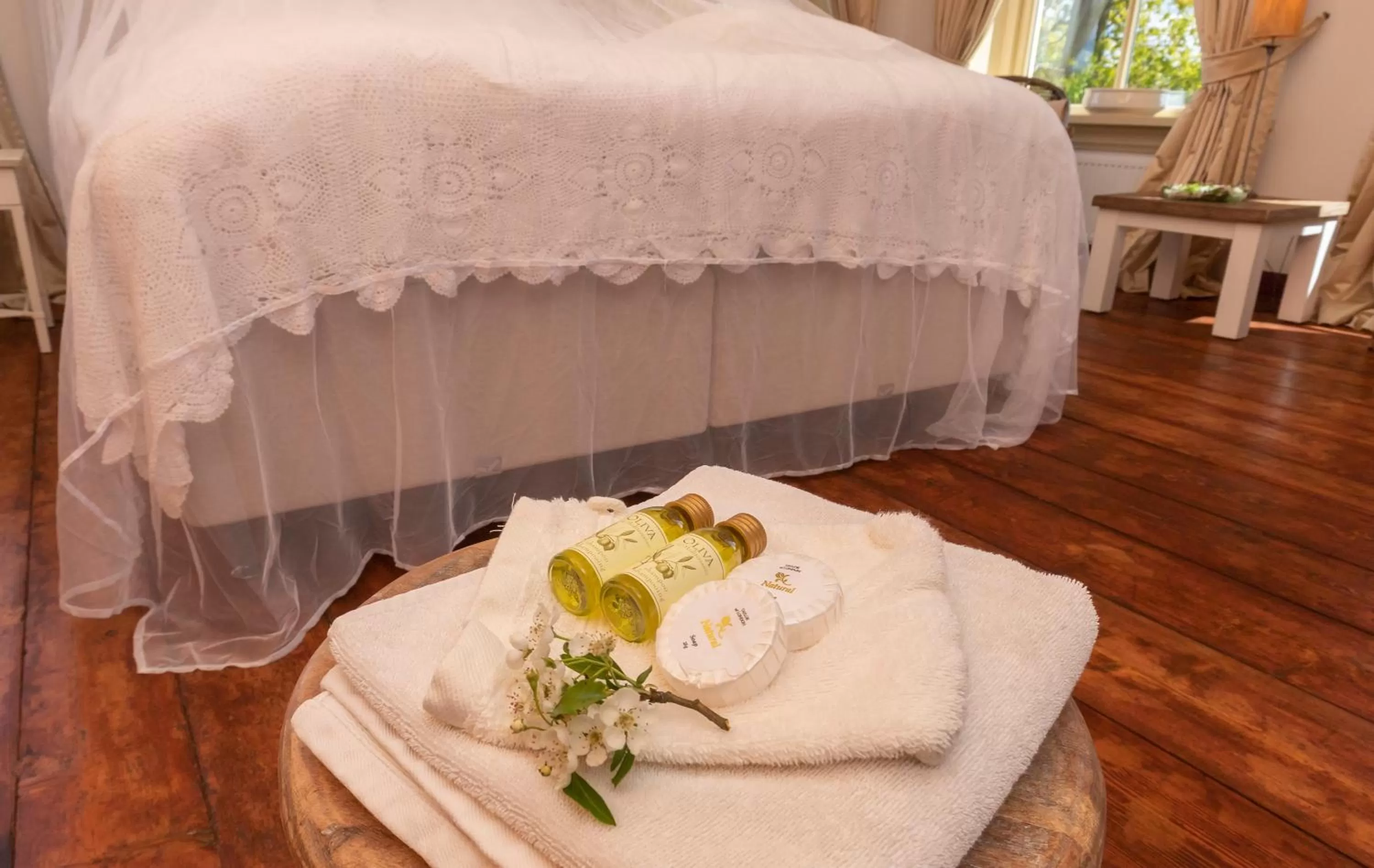 Bed in Bed and Breakfast Batenborg