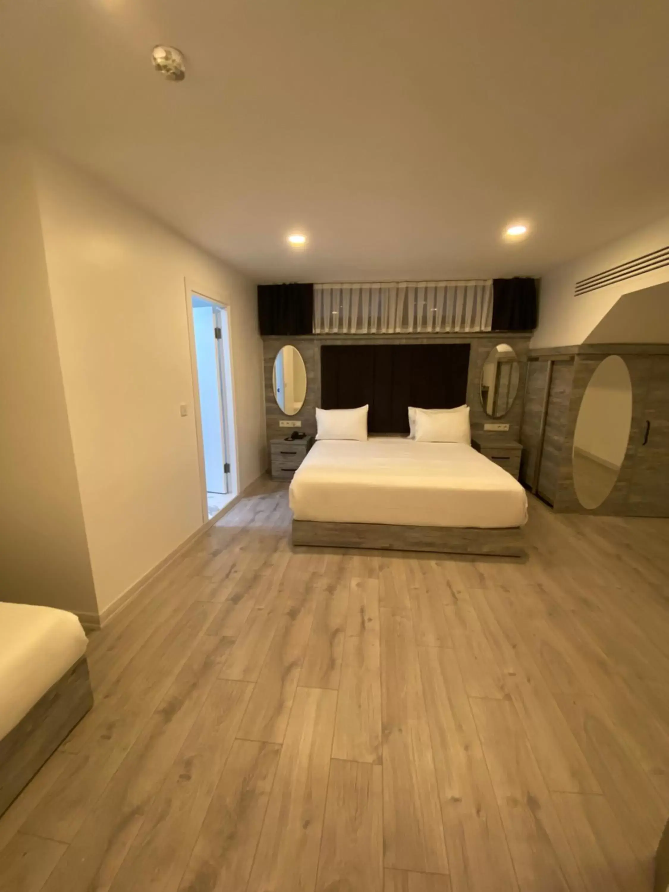 Bed in Faros Hotel Taksim-Special Category