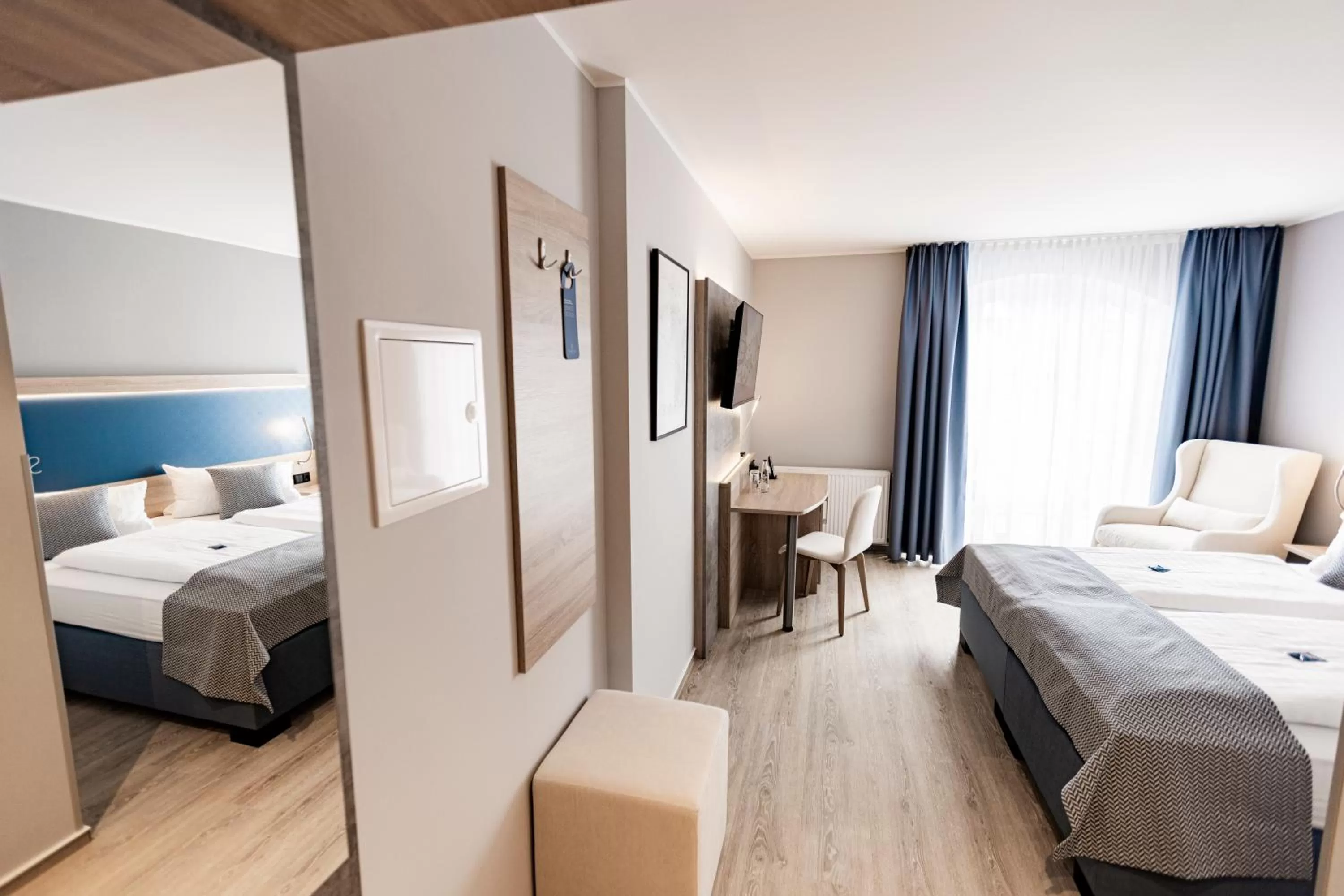 Photo of the whole room, Bed in Hotel Stadt Kassel