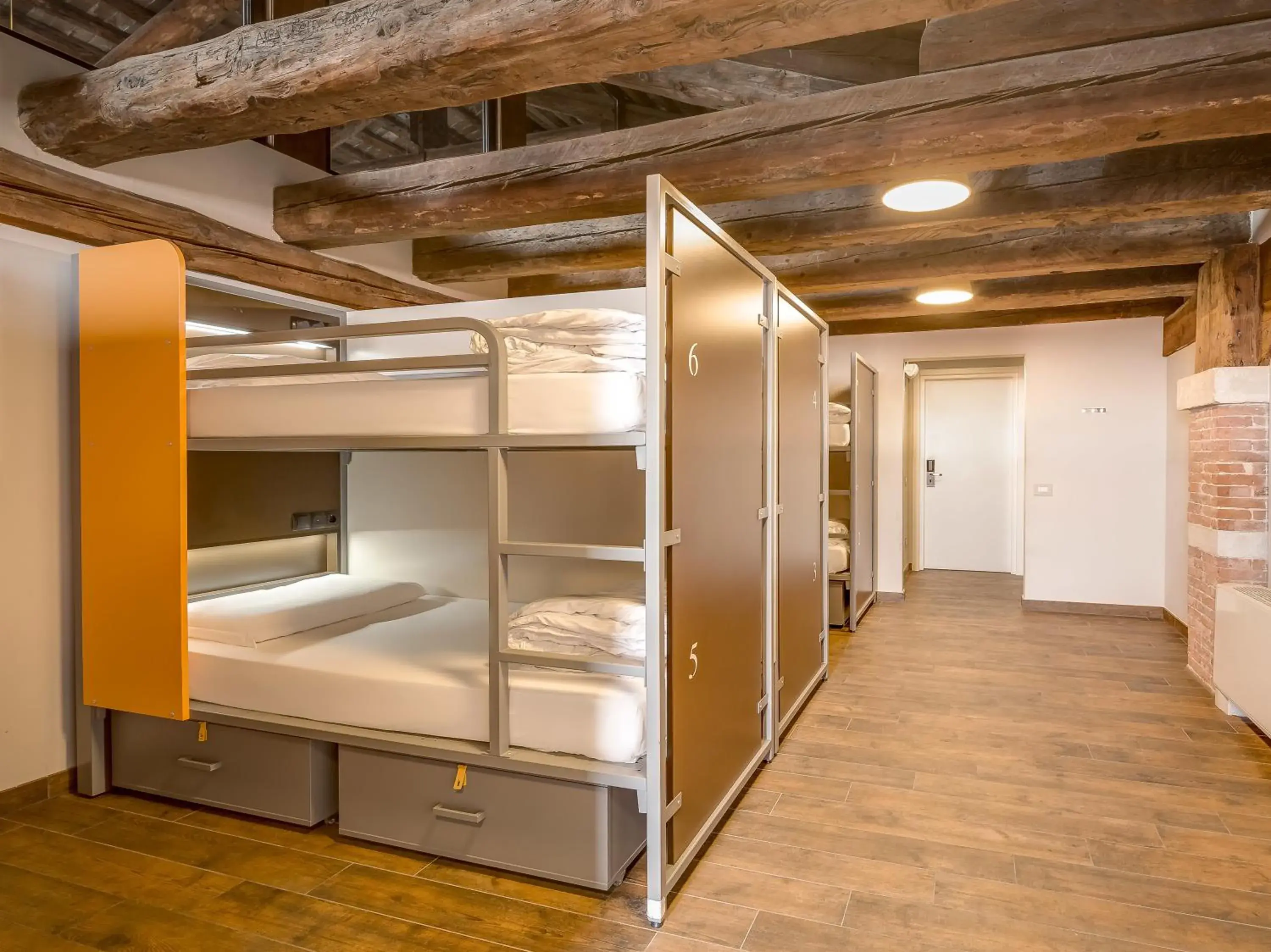 Bunk Bed in Generator Venice