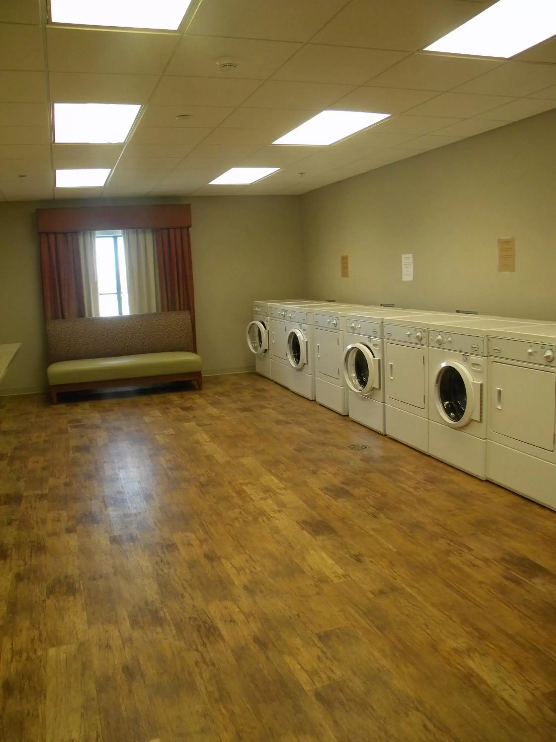 Decorative detail in Teddy's Residential Suites Watford City