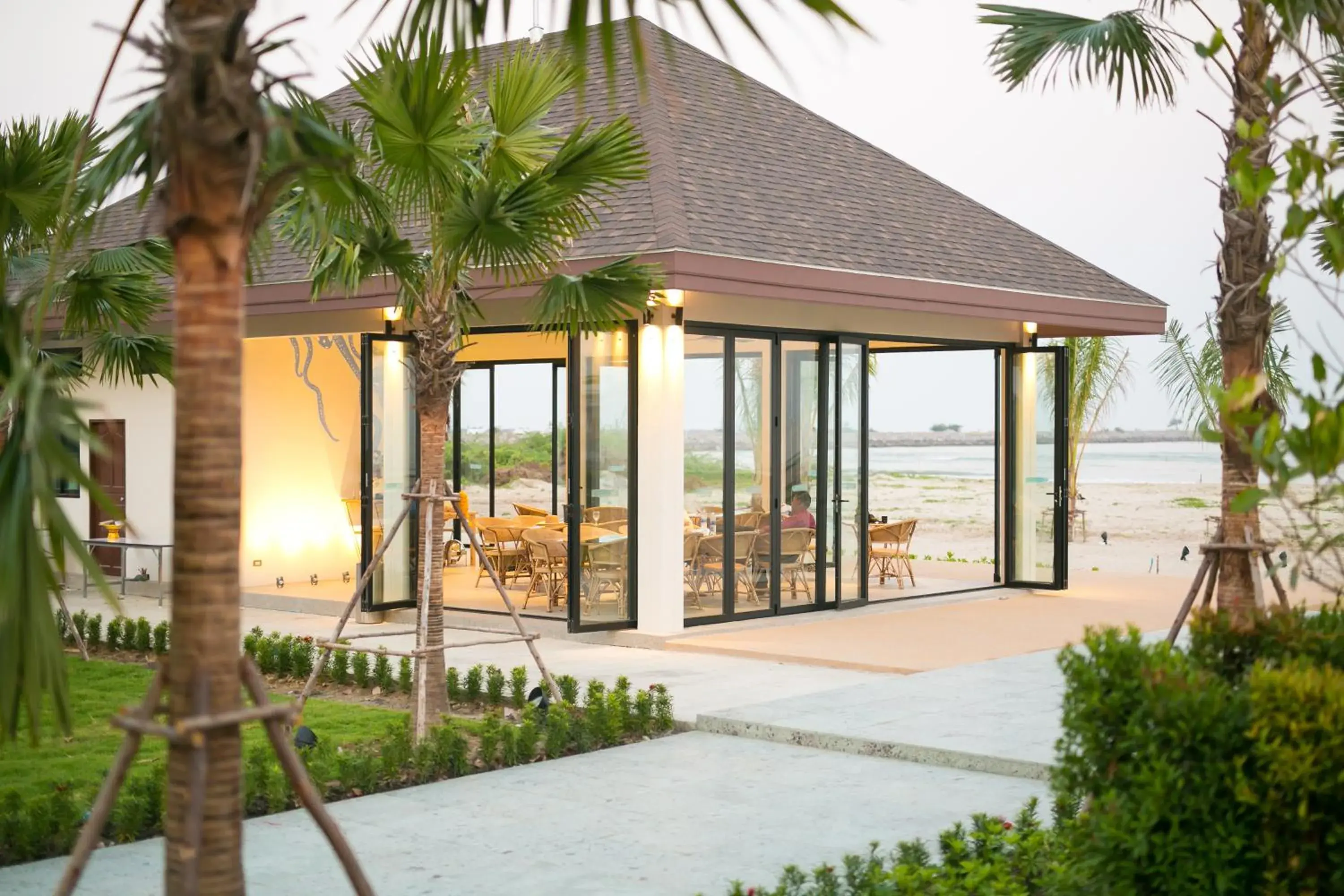 Property building in Triple Tree Beach Resort Property building in Triple Tree Beach Resort