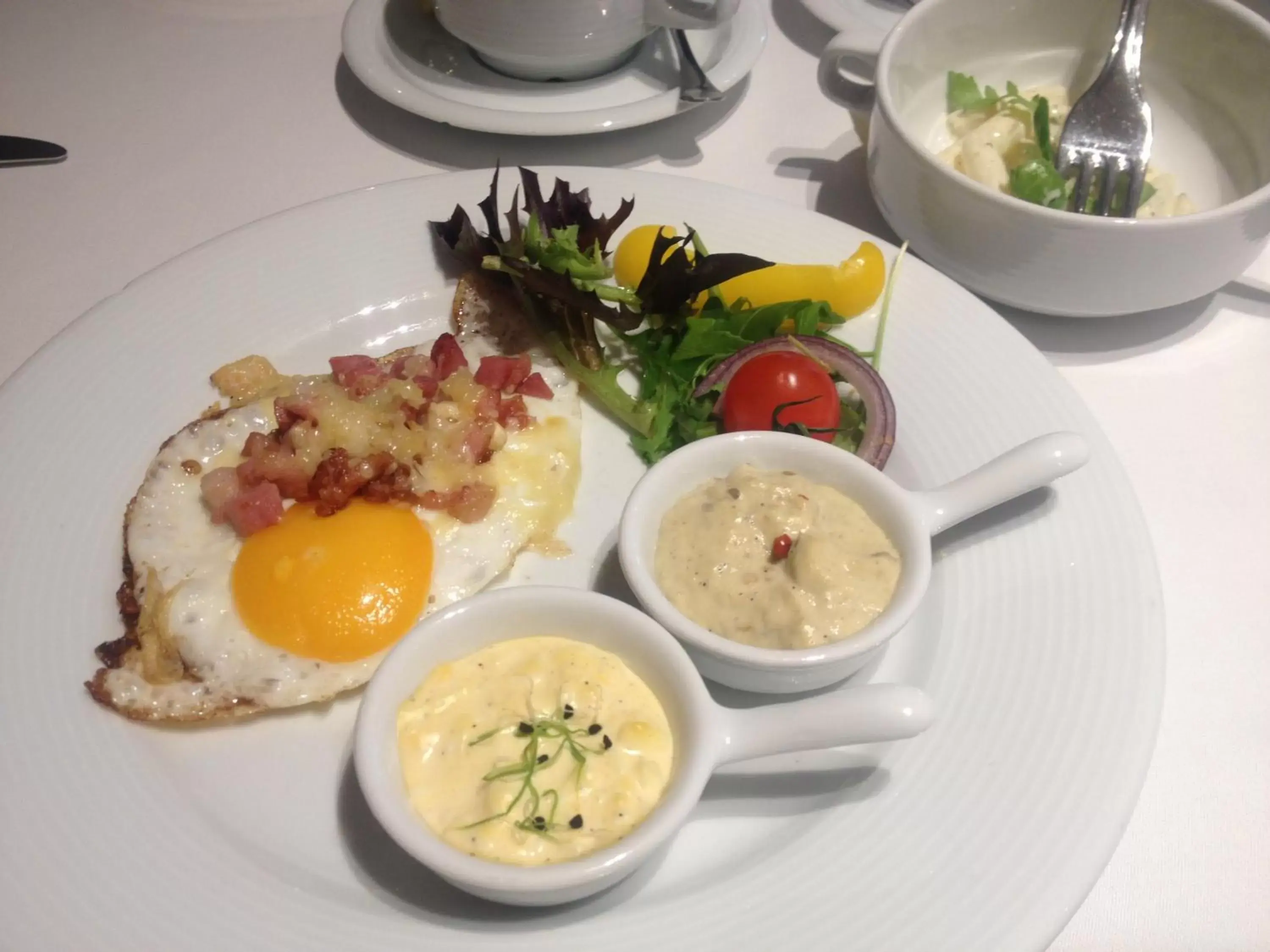 Buffet breakfast, Food in Hotel Divinus