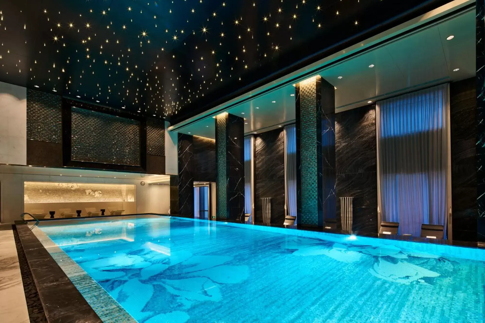 Swimming pool in Bellagio by MGM Shanghai - on the bund Swimming pool in Bellagio by MGM Shanghai - on the bund
