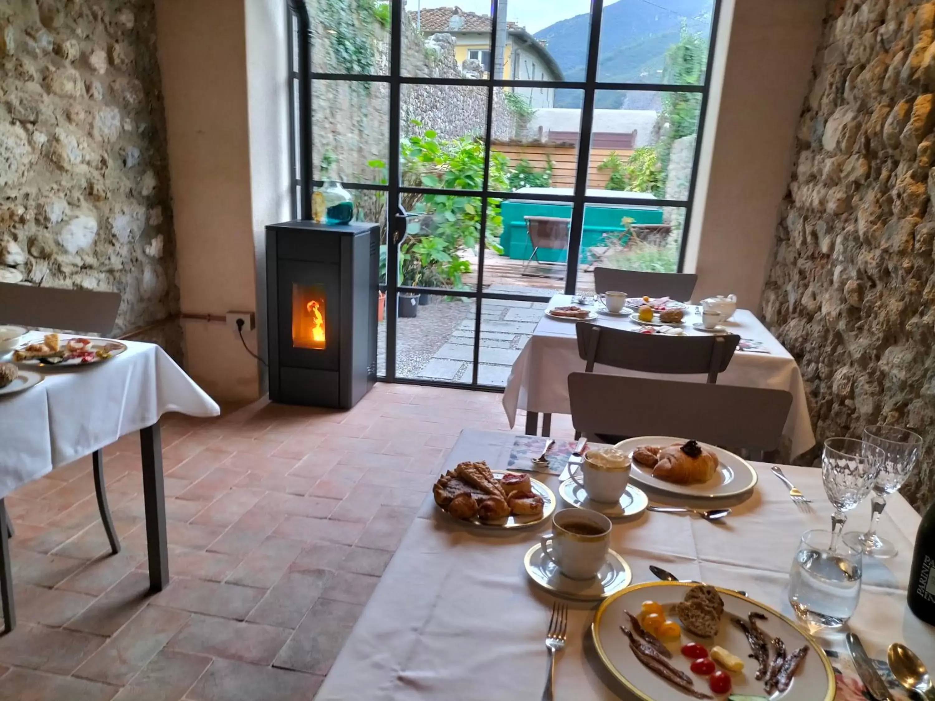 Dining area, Restaurant/Places to Eat in Badia Giulia Prestigious Historical B&B