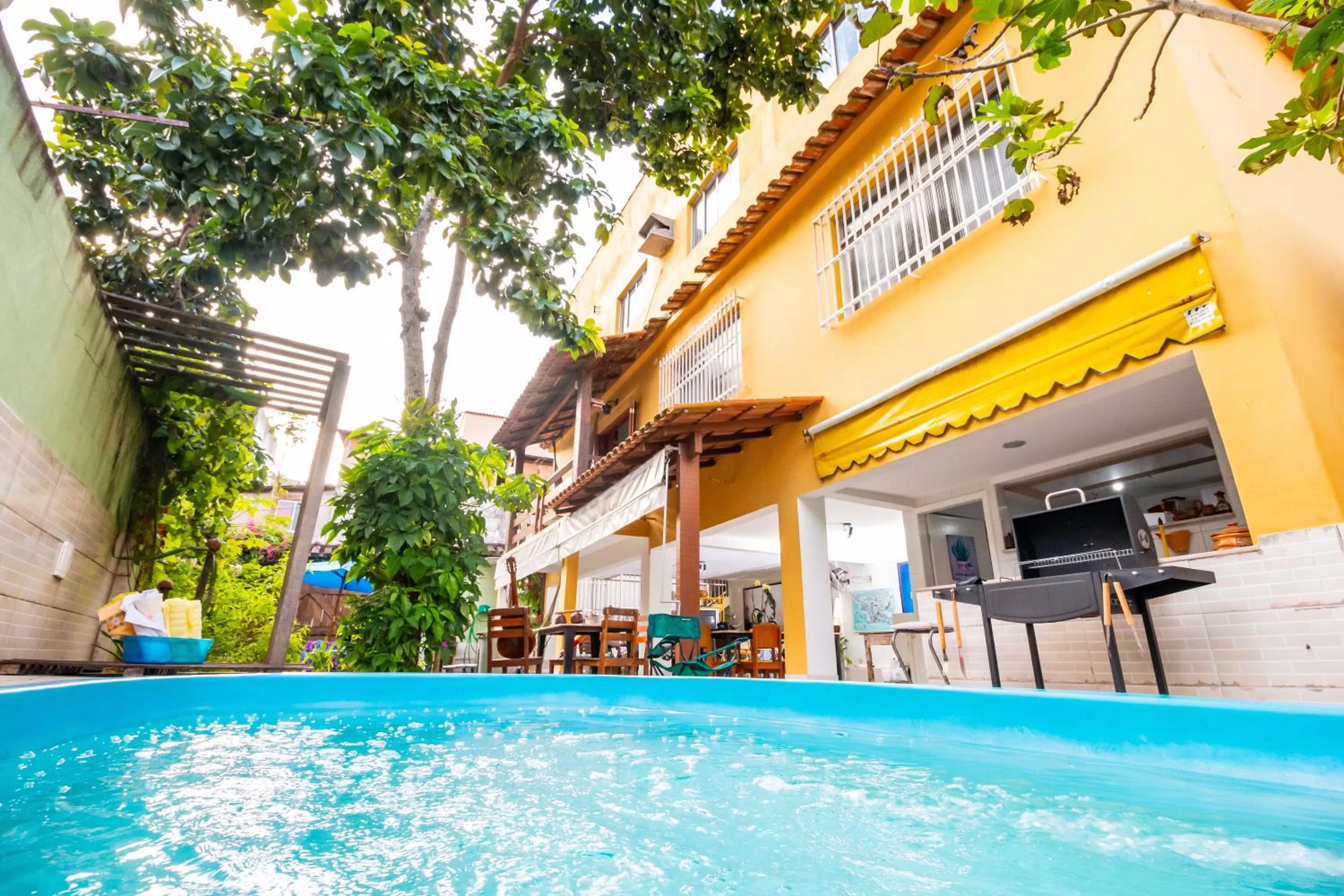 Pool view in A Casa Morro do Moreno