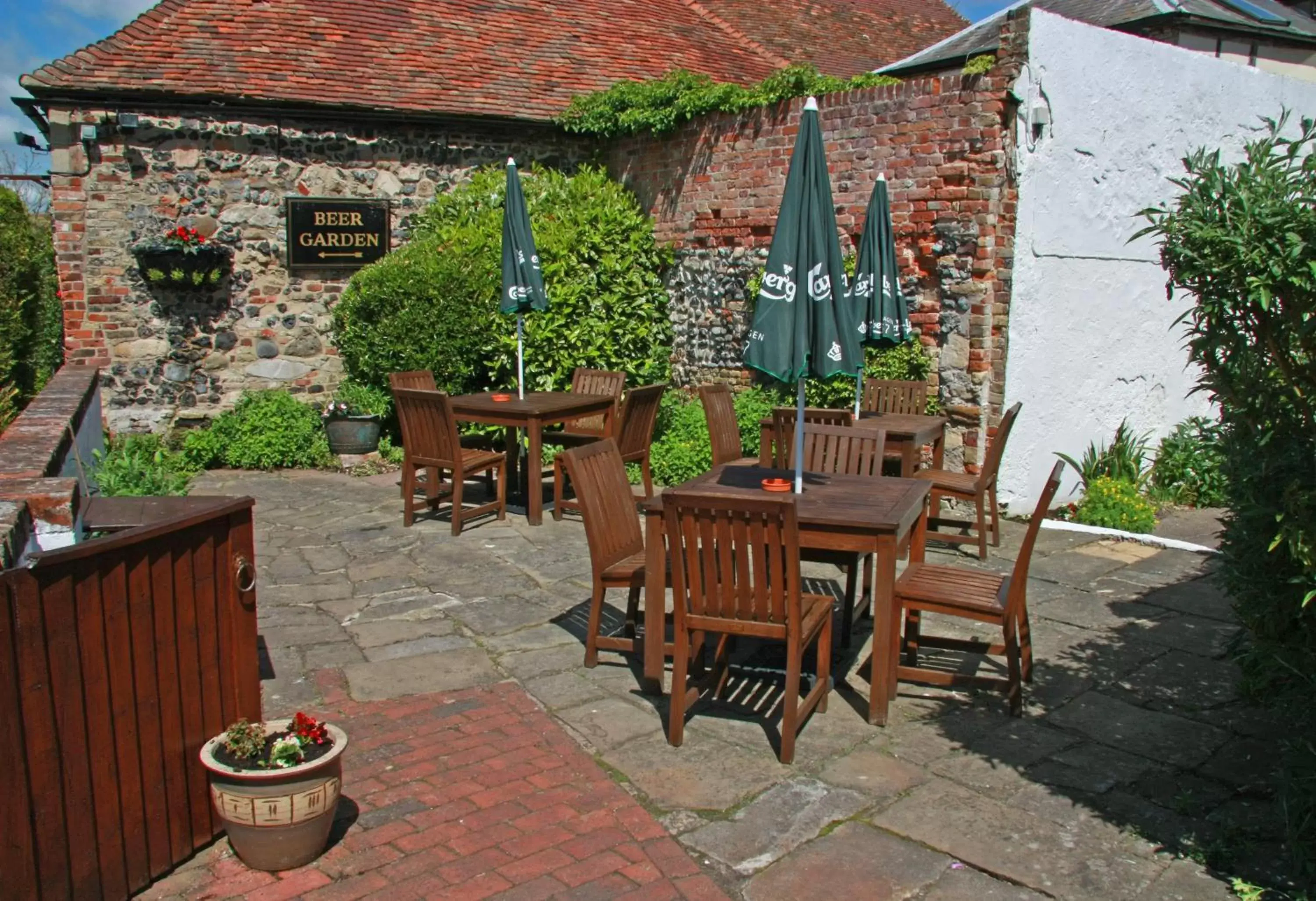 Area and facilities, Restaurant/Places to Eat in Kings Arms Hotel